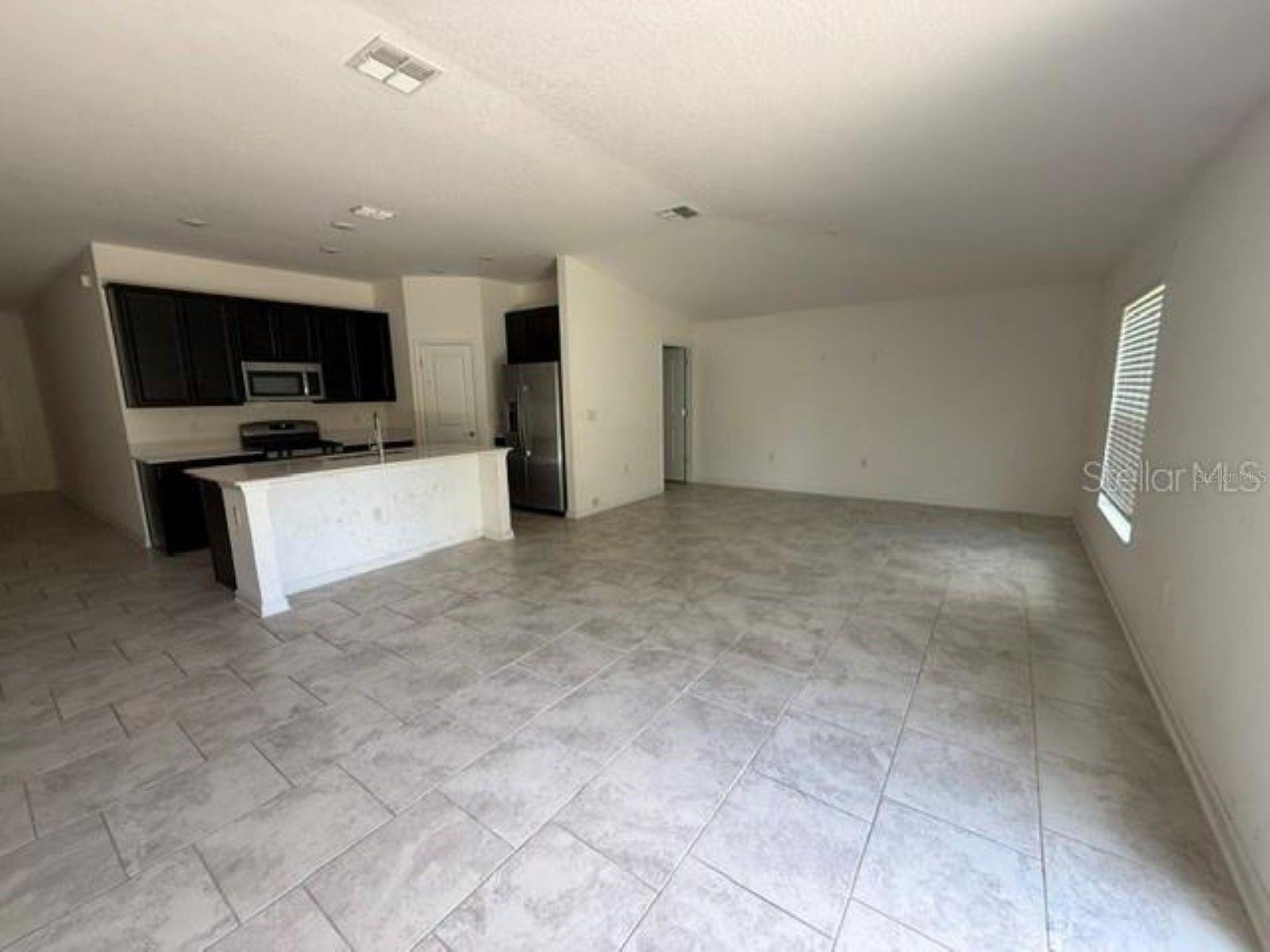Listing photo 3 for 33576 Sky Blossom Cir