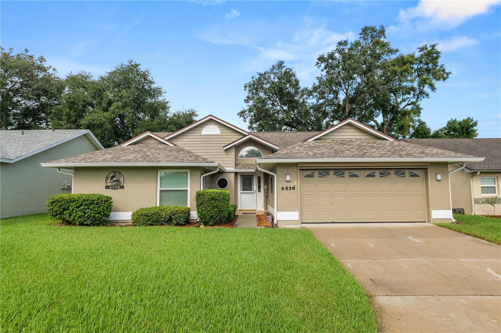 Listing photo 1 for 6218 Crane Dr