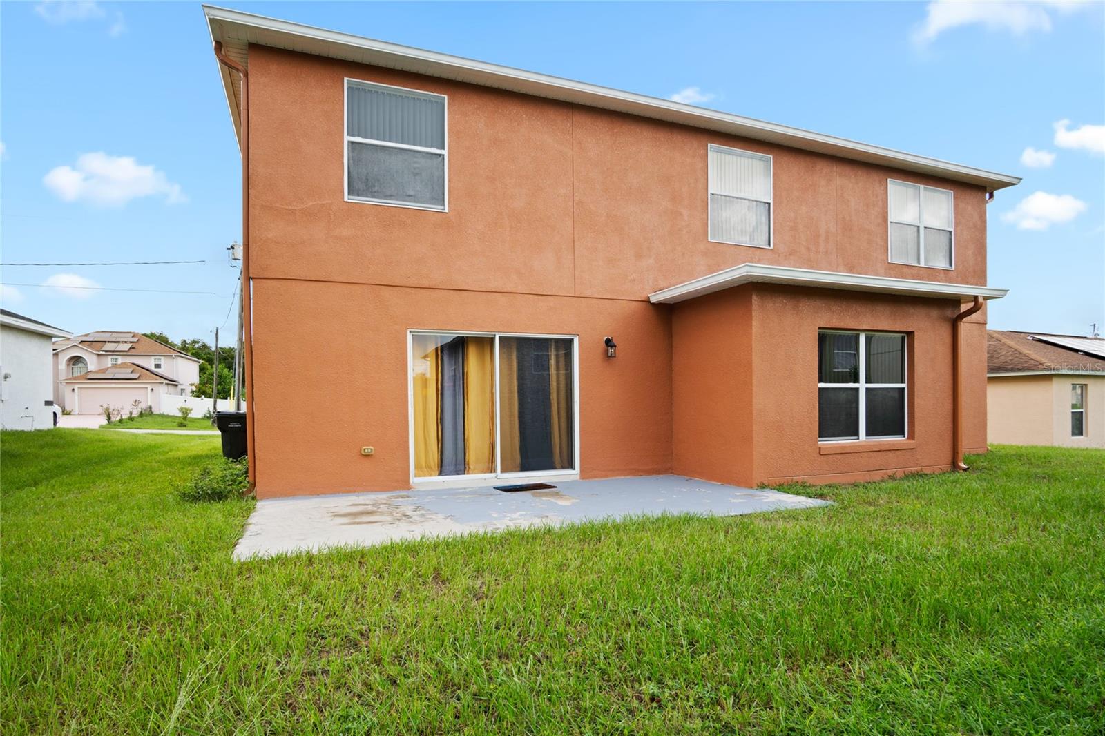 Listing photo 2 for 133 Inconnu Ct