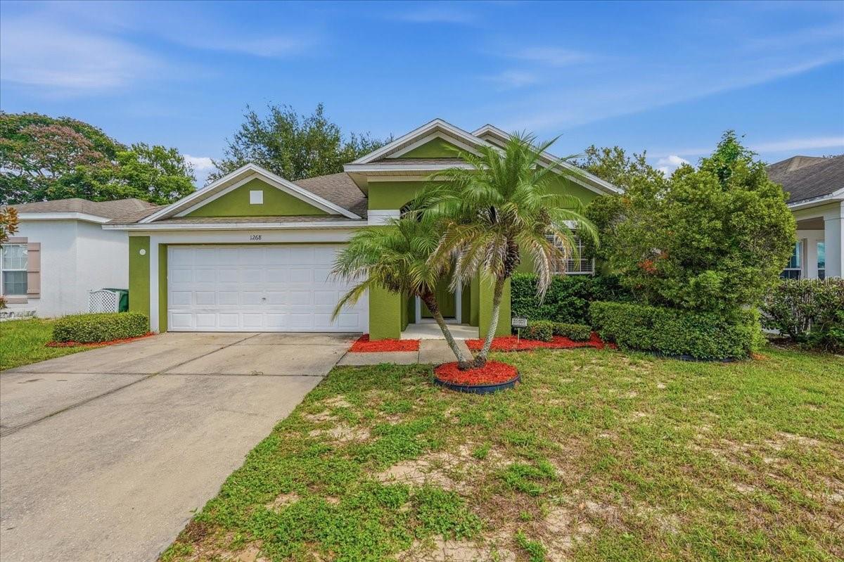 Listing photo 1 for 1268 Salisbury Dr