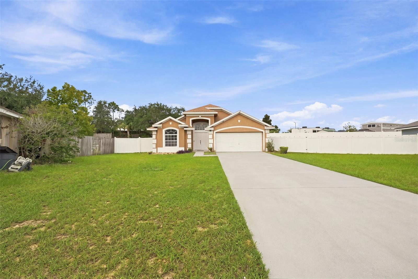 Listing photo 2 for 2247 Majestic Eagle Cir