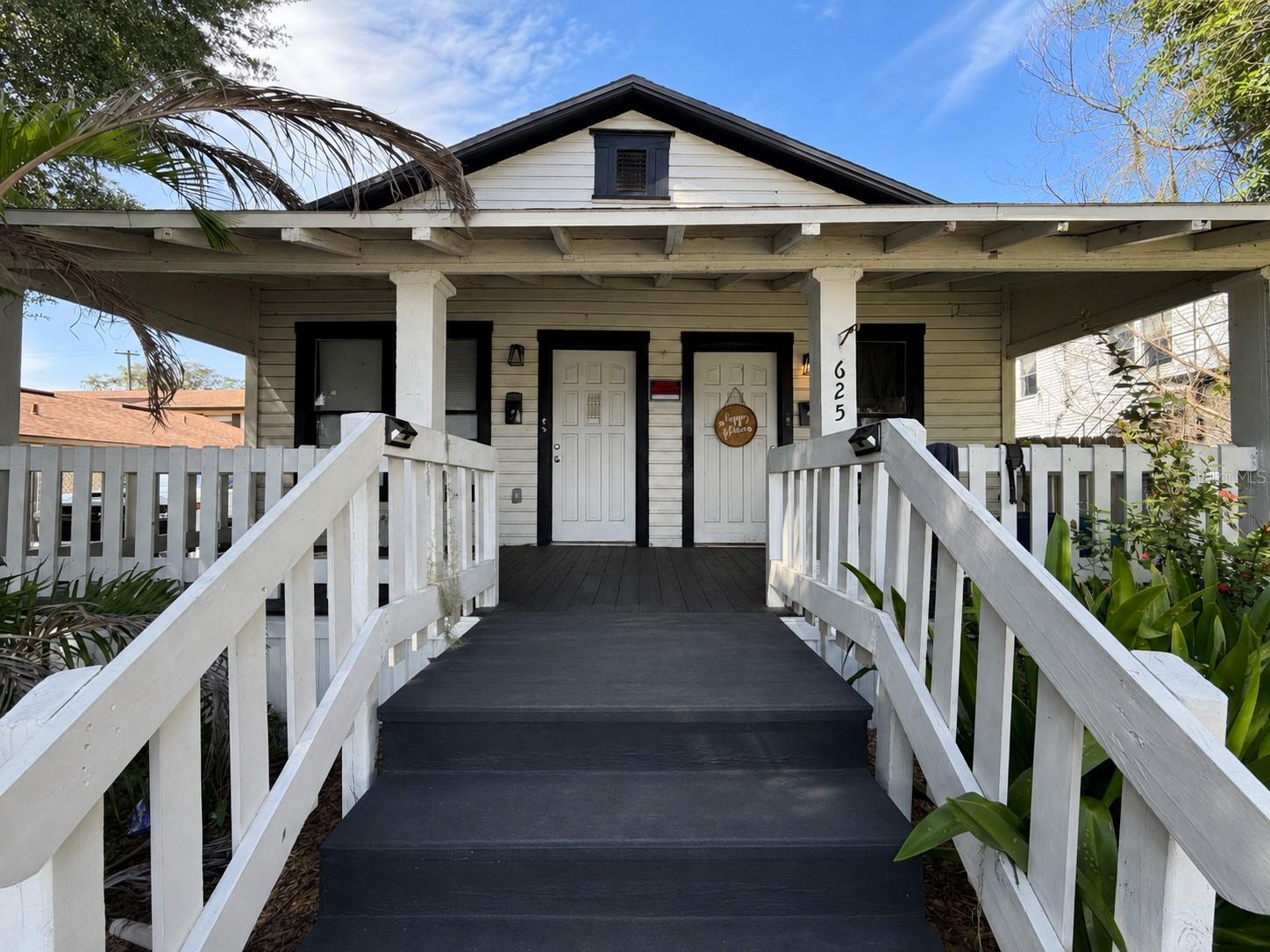 Listing photo 1 for 625 Avenue B Sw