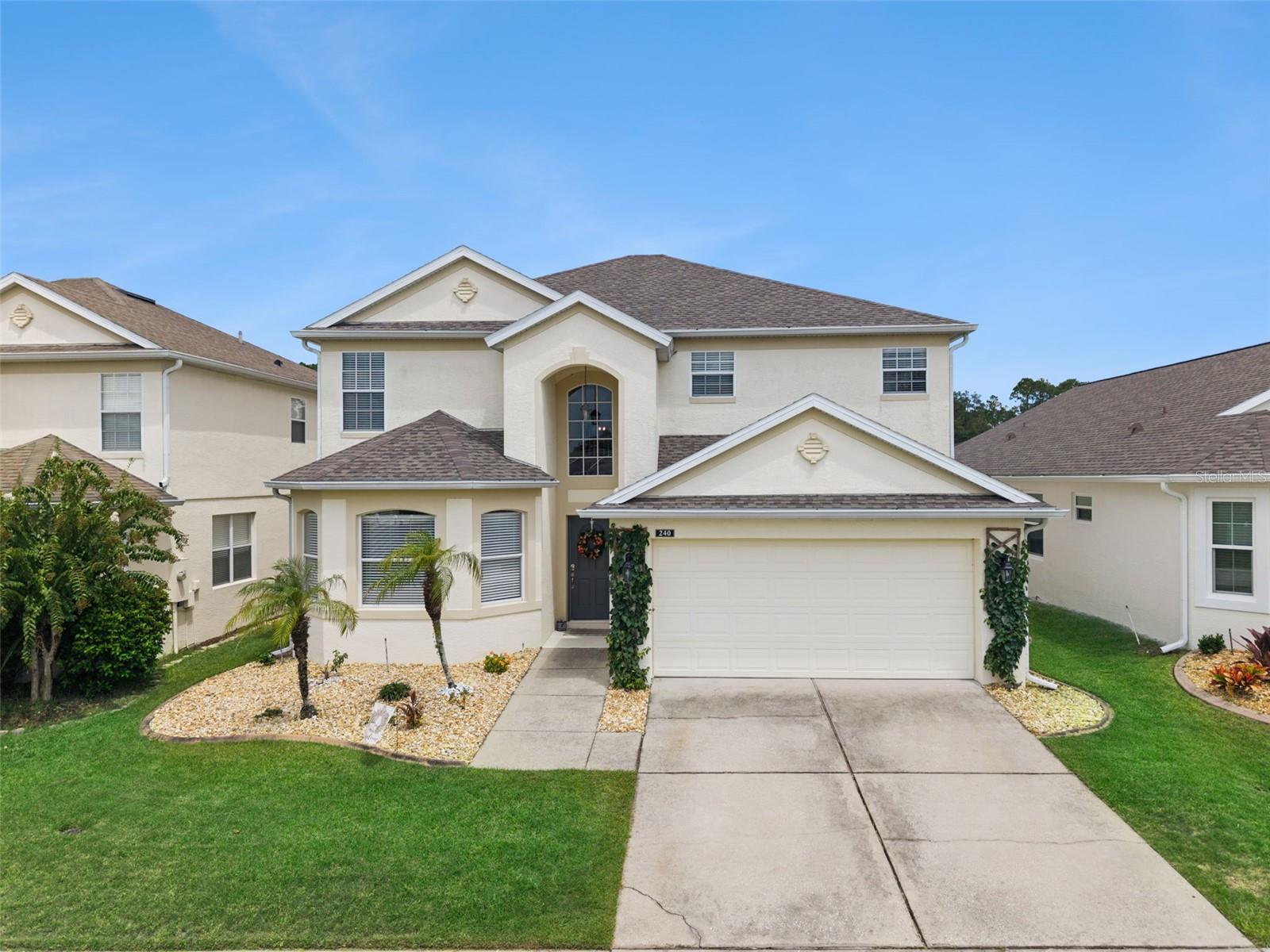 Listing photo 1 for 240 Higher Combe Dr
