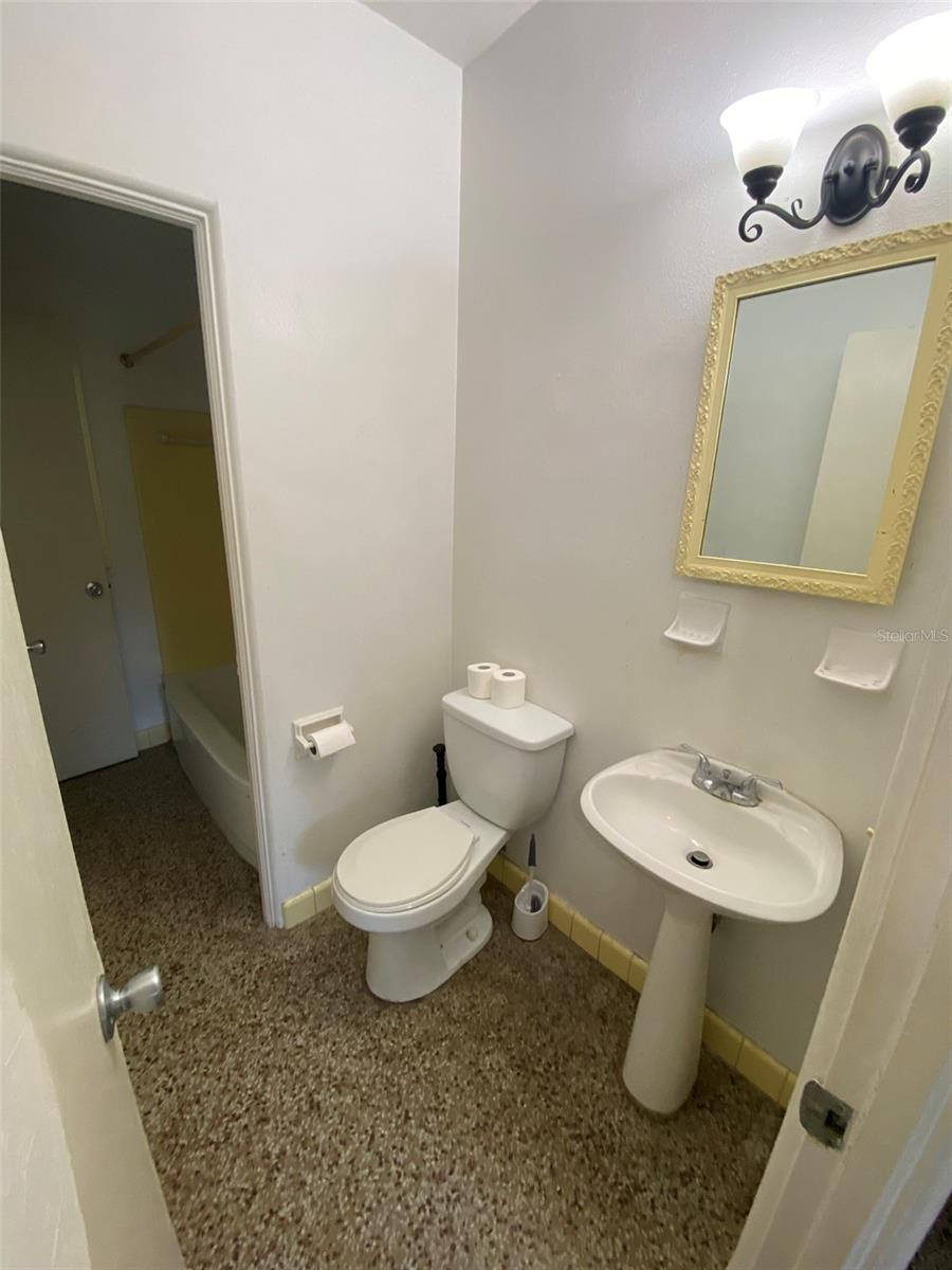 Photo 18