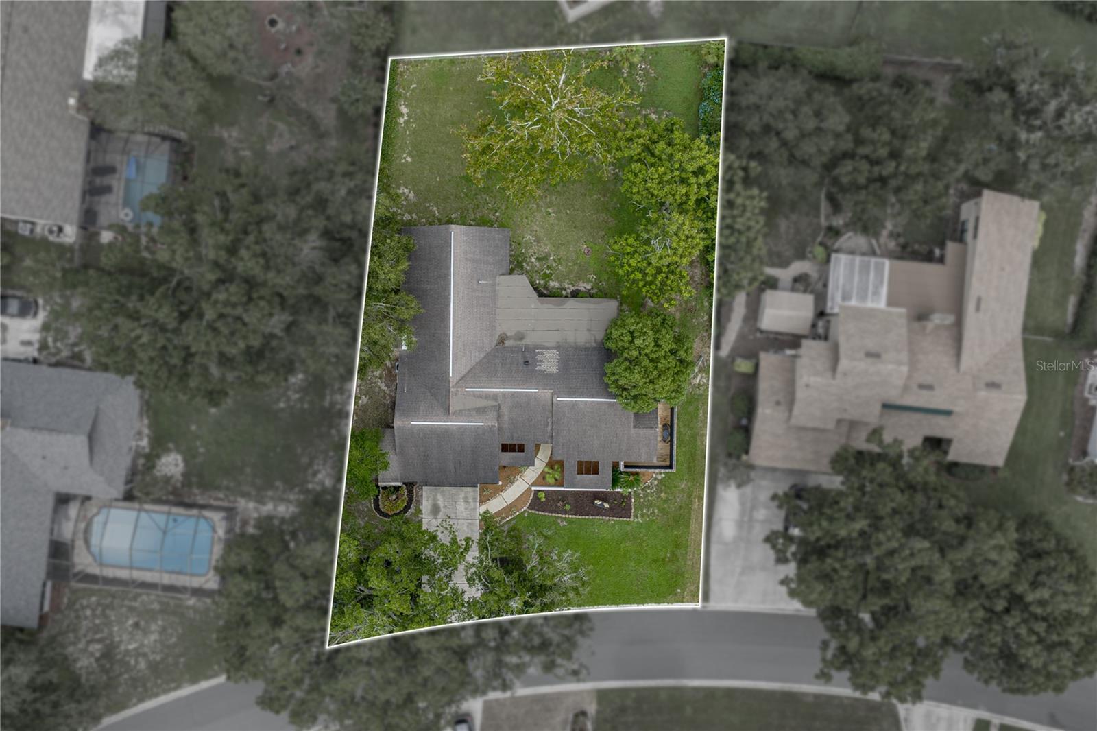 Listing photo 2 for 6745 Englelake Dr