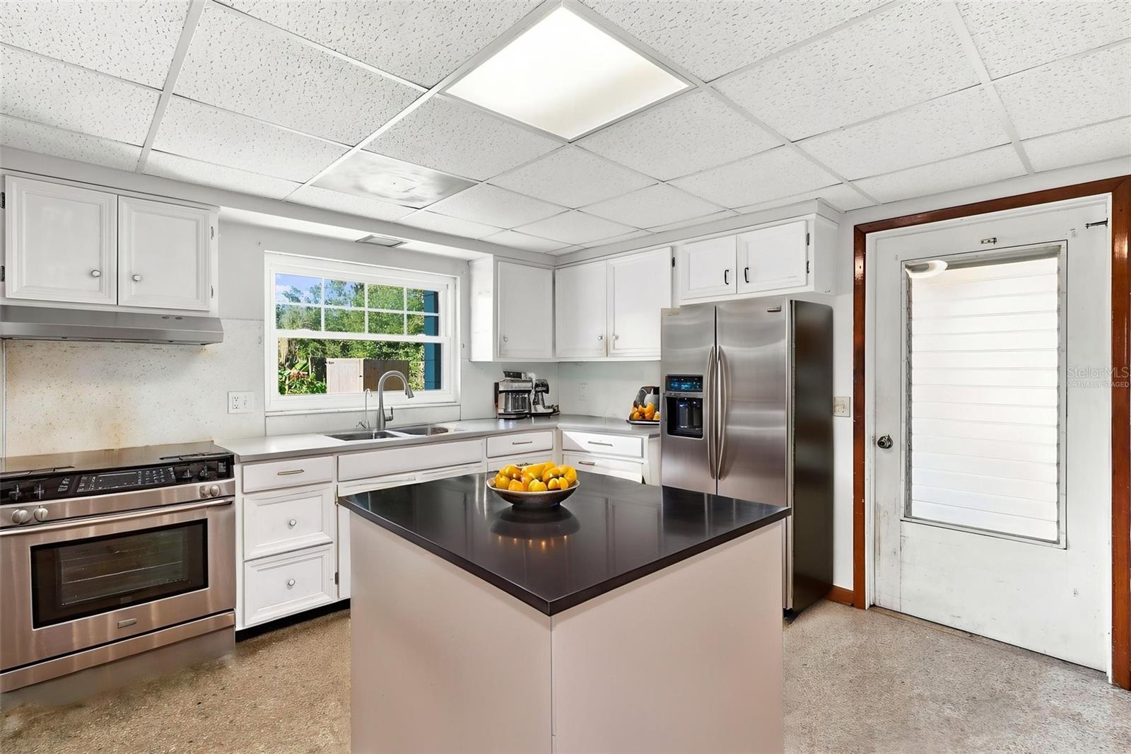 Listing photo 3 for 10345 N Haines Creek Rd