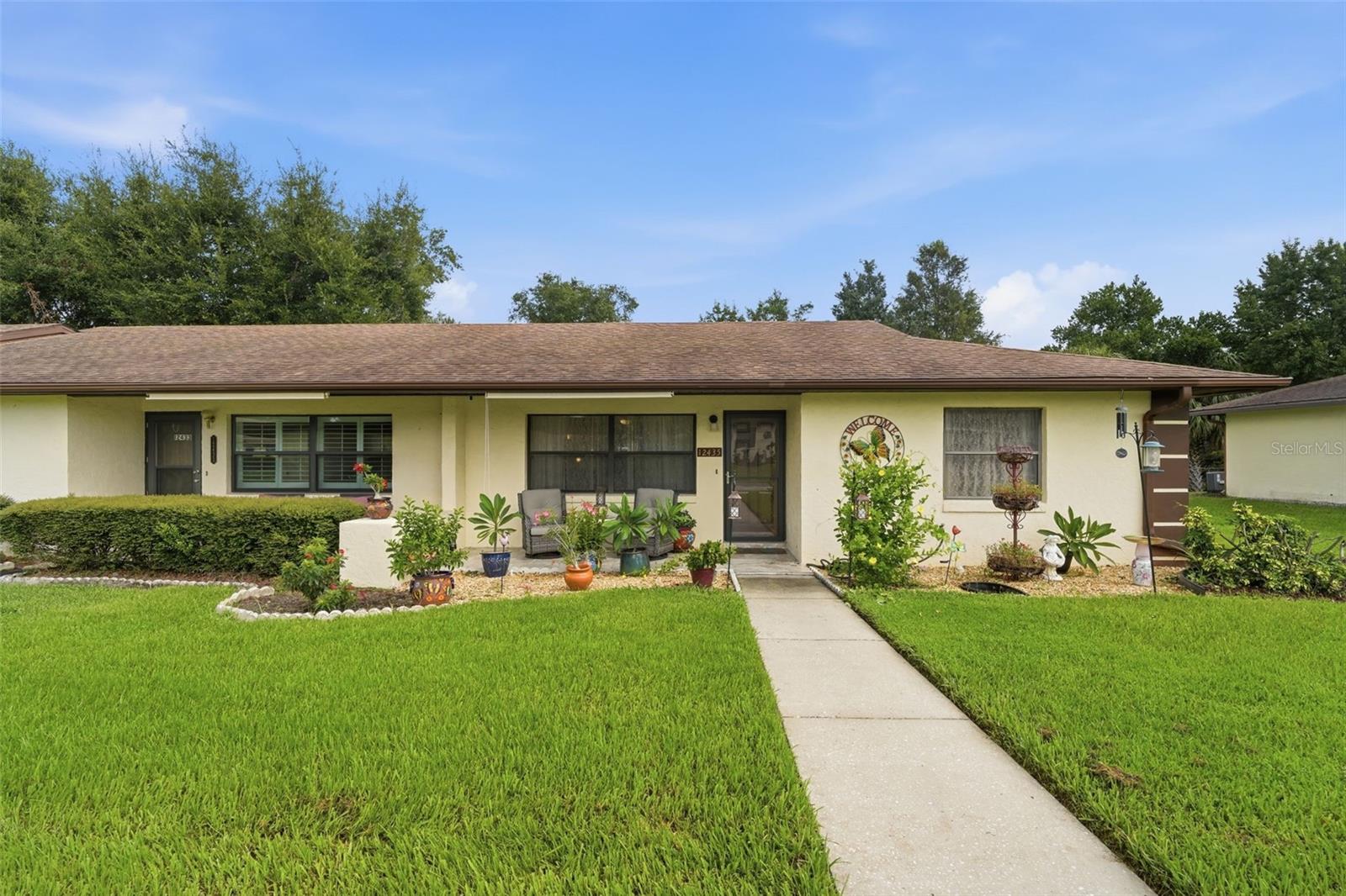 Listing photo 3 for 12435 Orangewood Circle