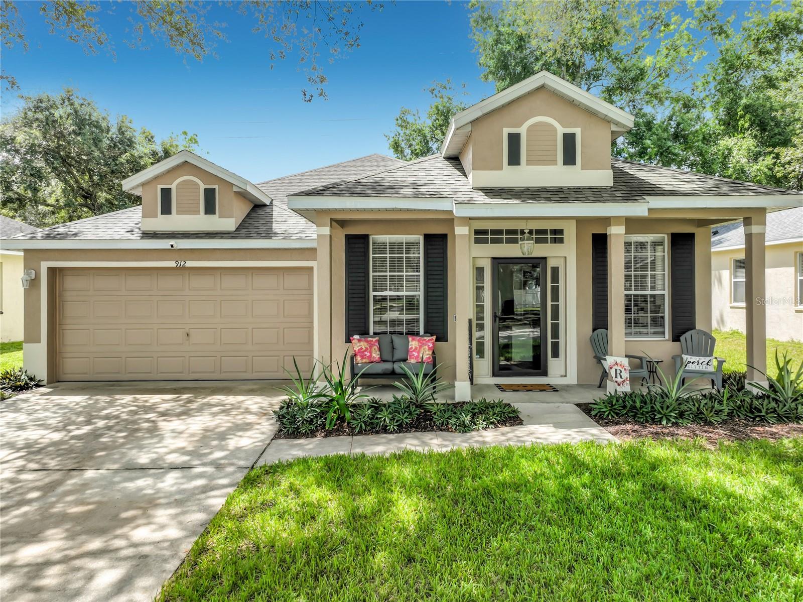 Listing photo 1 for 912 Magnolia Blossom Ct