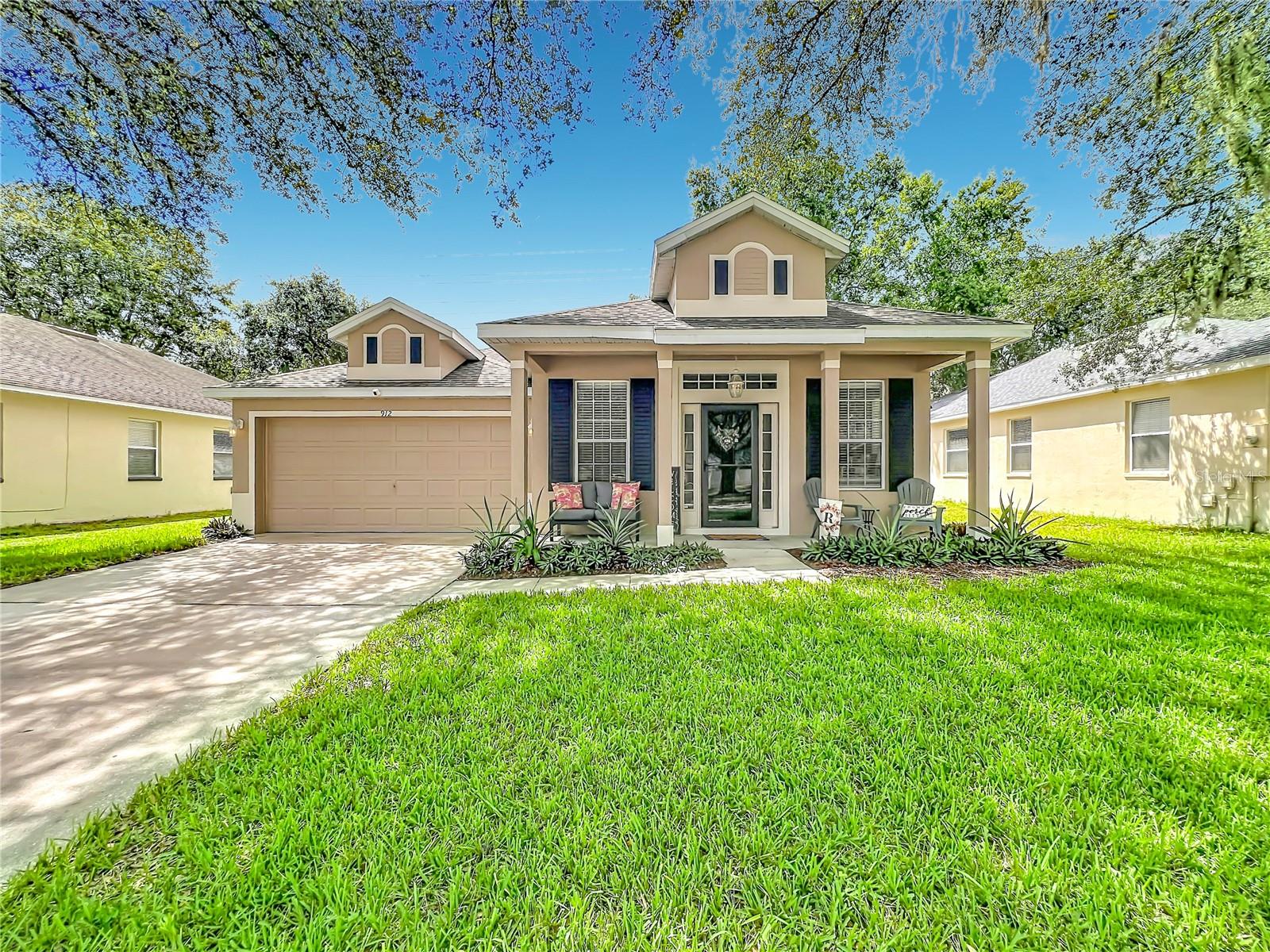 Listing photo 2 for 912 Magnolia Blossom Ct