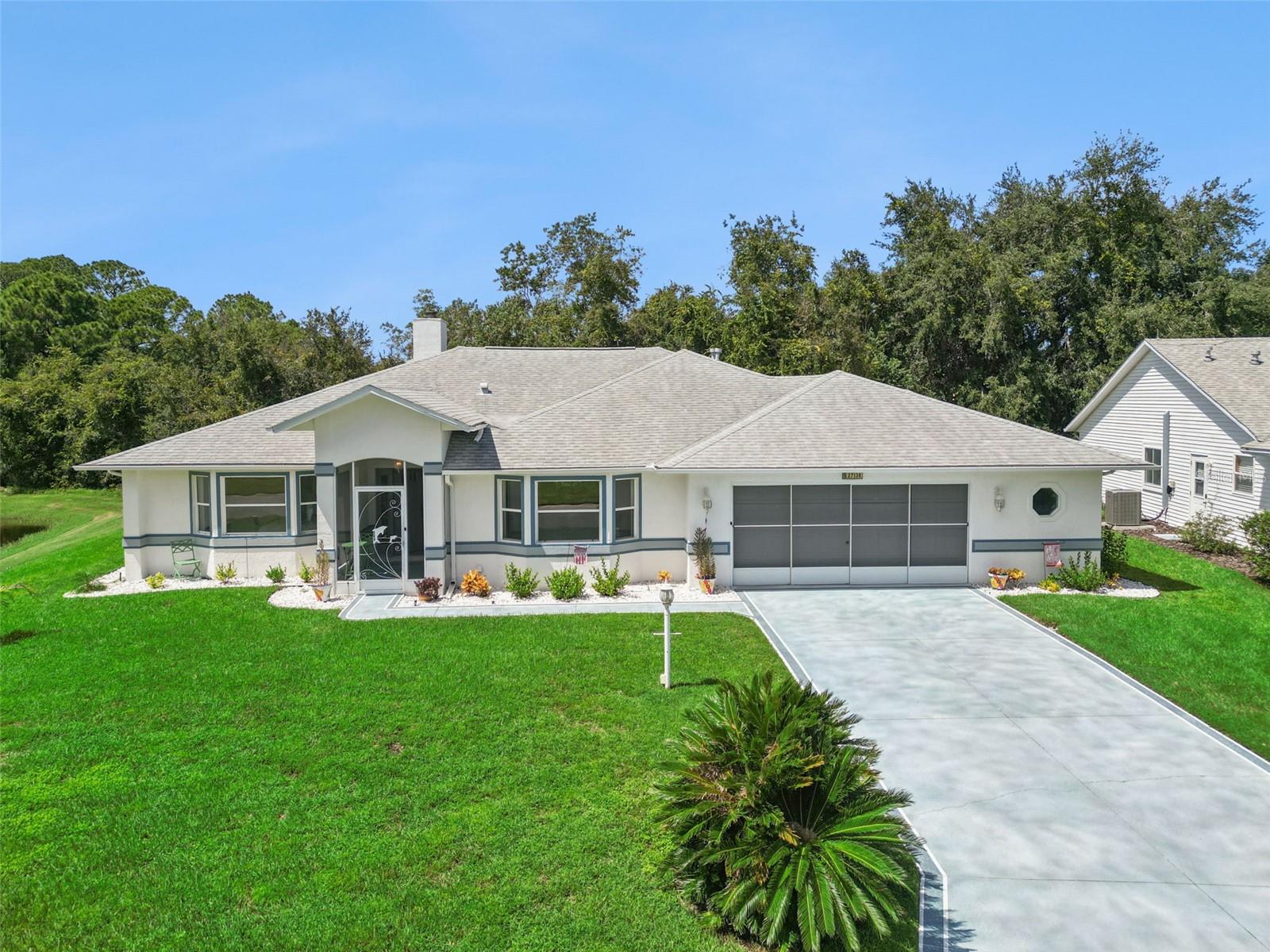Listing photo 1 for 27138 Racquet Cir