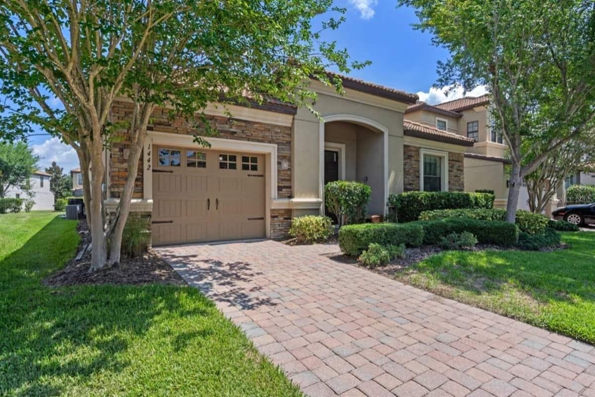 1442 MOON VALLEY DRIVE