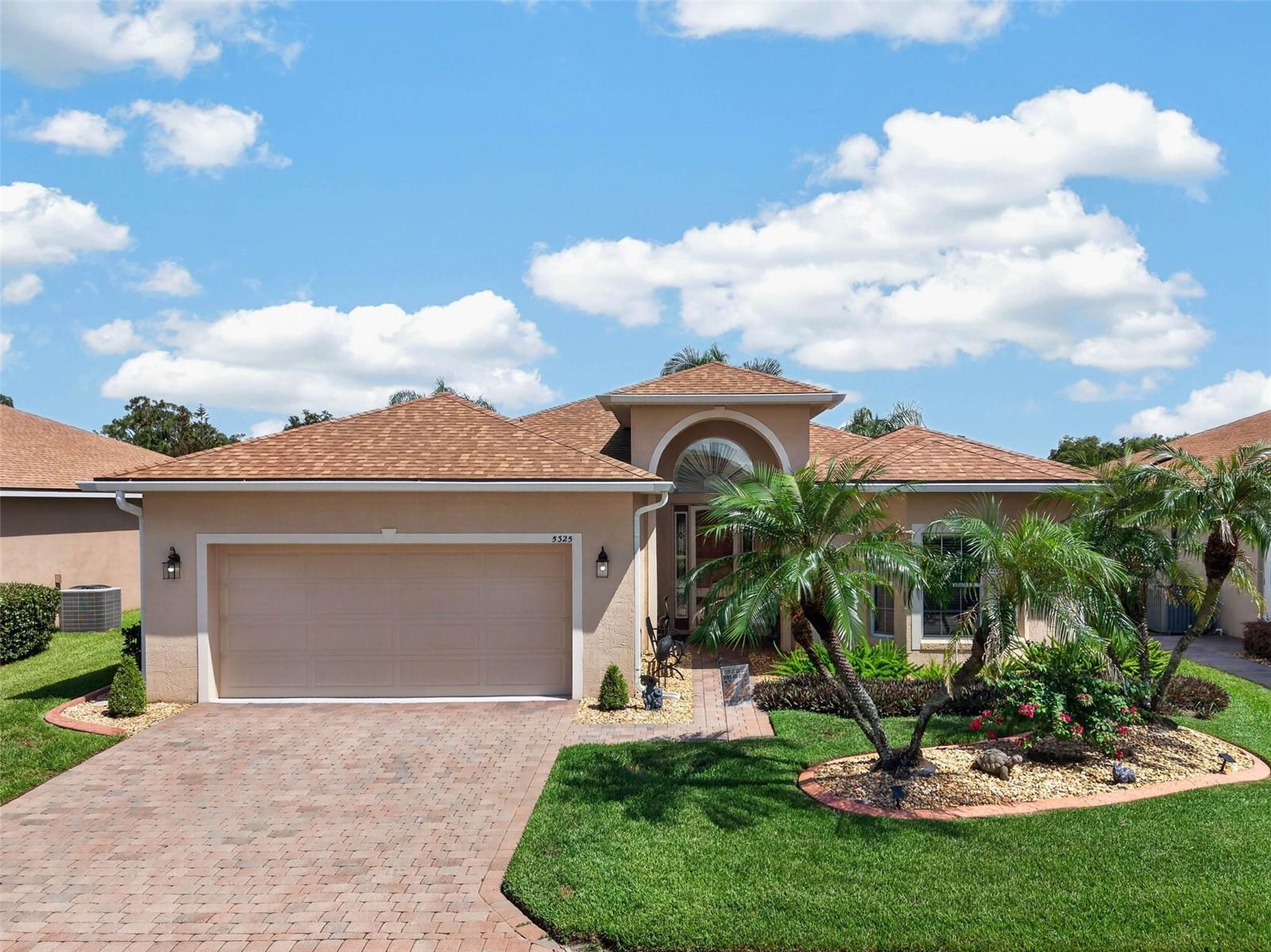 Listing photo 1 for 5325 Snead Dr
