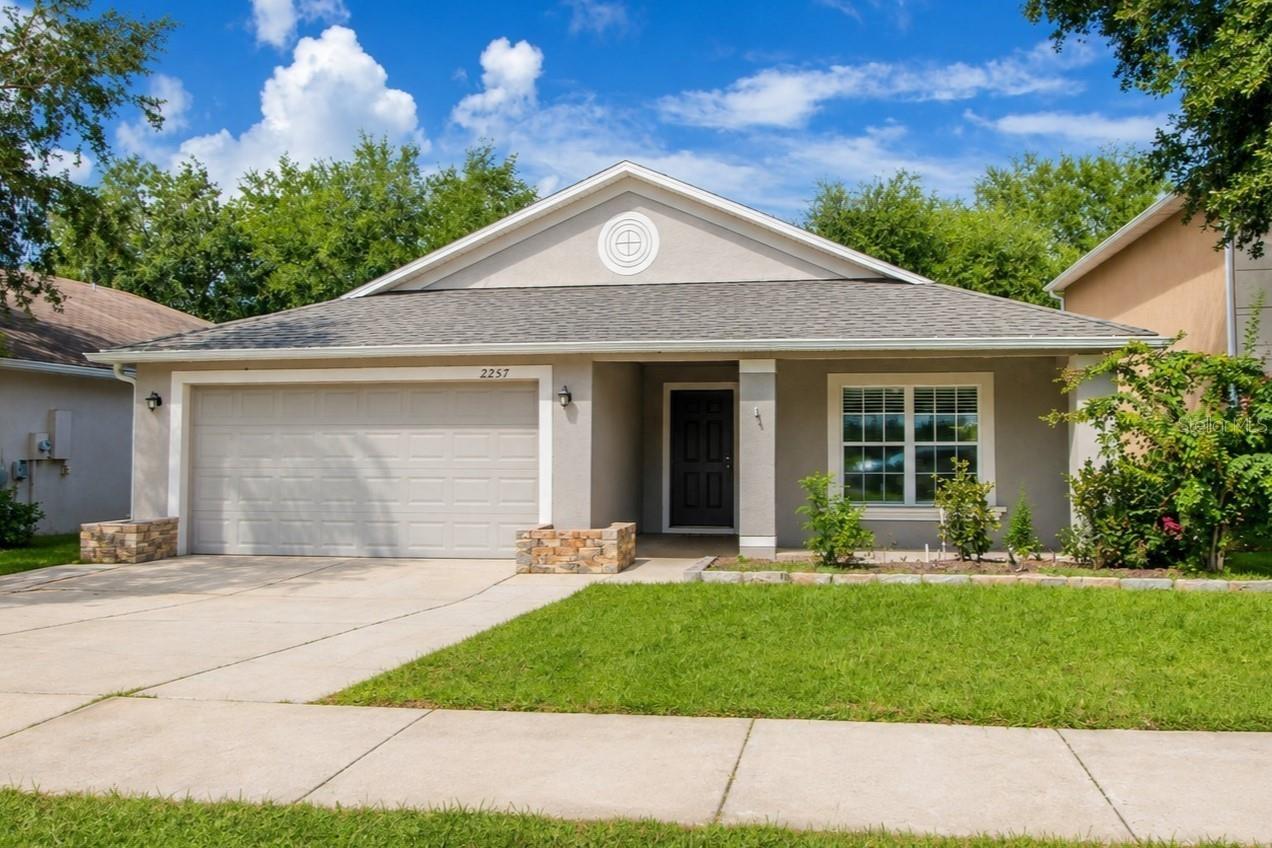 Listing photo 1 for 2257 Martins Run