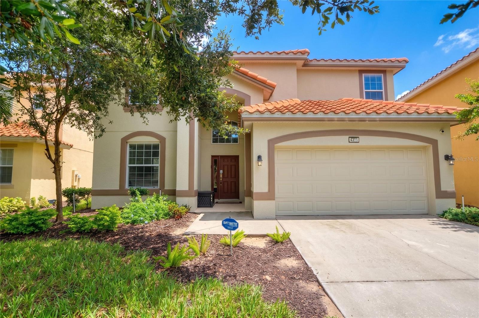 Listing photo 1 for 4396 Acorn Ct