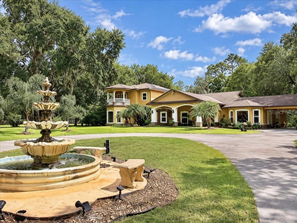 Listing photo 3 for 3900 Reaves Rd
