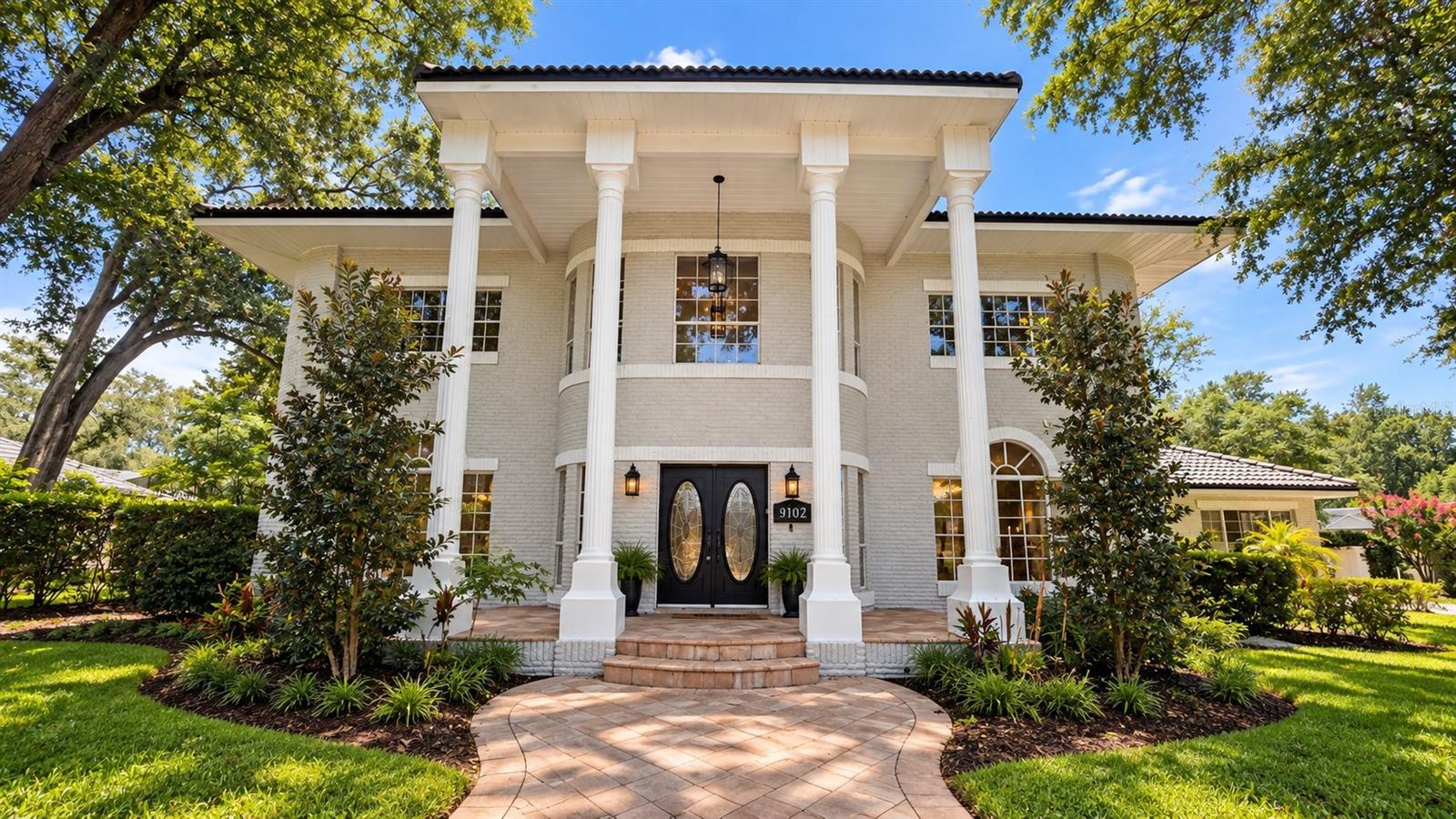 Listing photo 3 for 9102 S Bay Dr