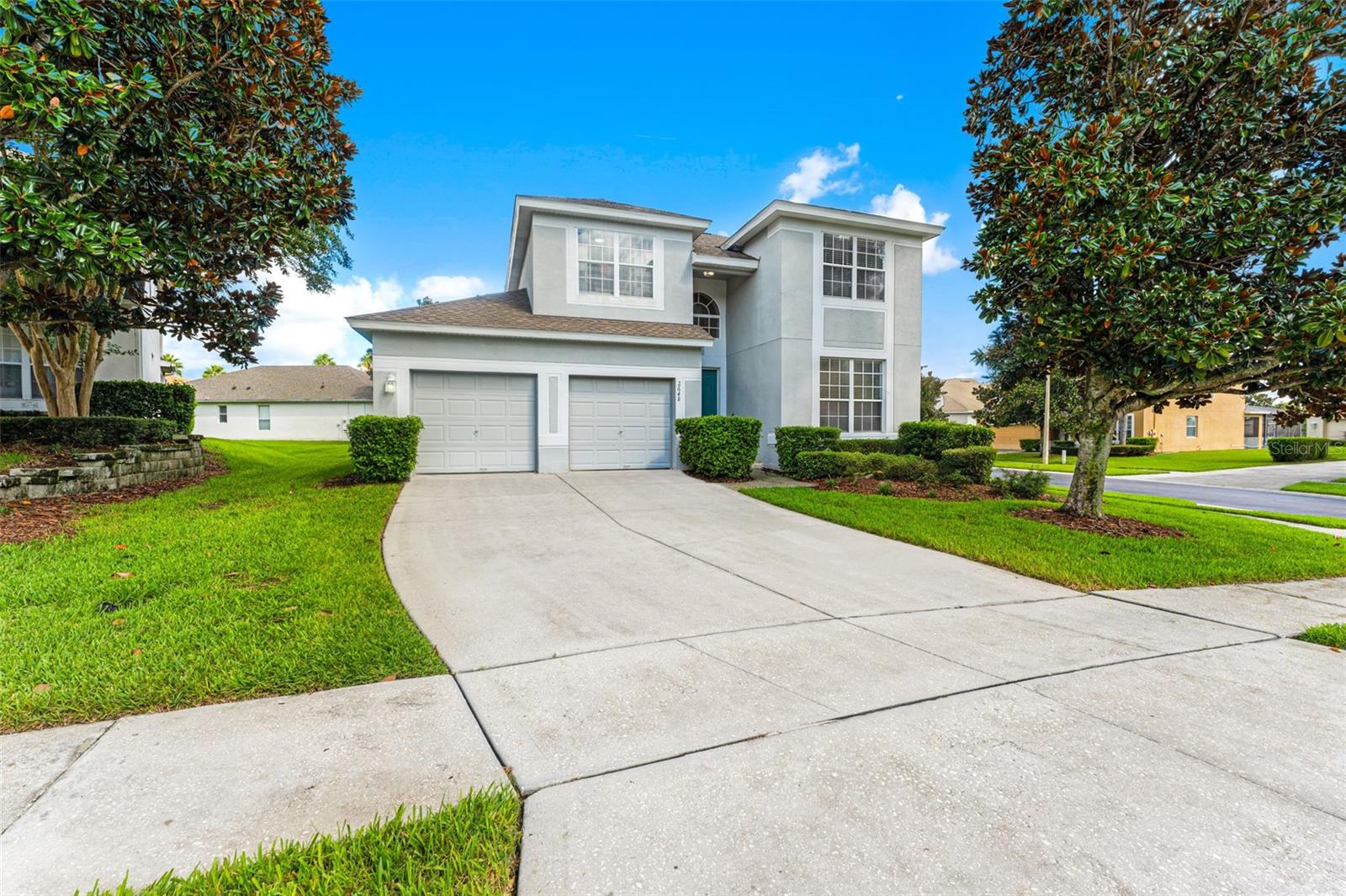 Listing photo 2 for 2648 Dinville St