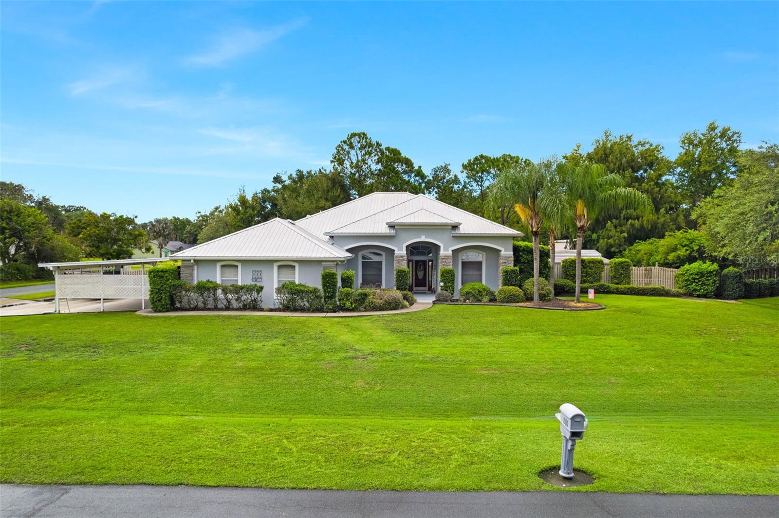 1900 GRIFF WOOD CT COURT