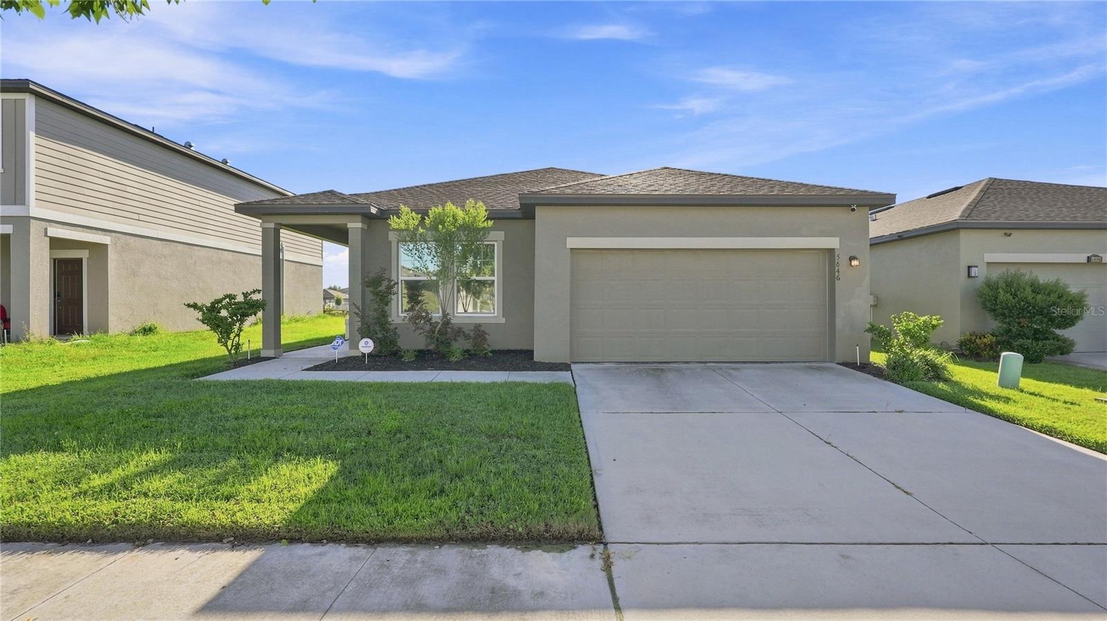 Listing photo 2 for 5646 Alexander Springs Pl