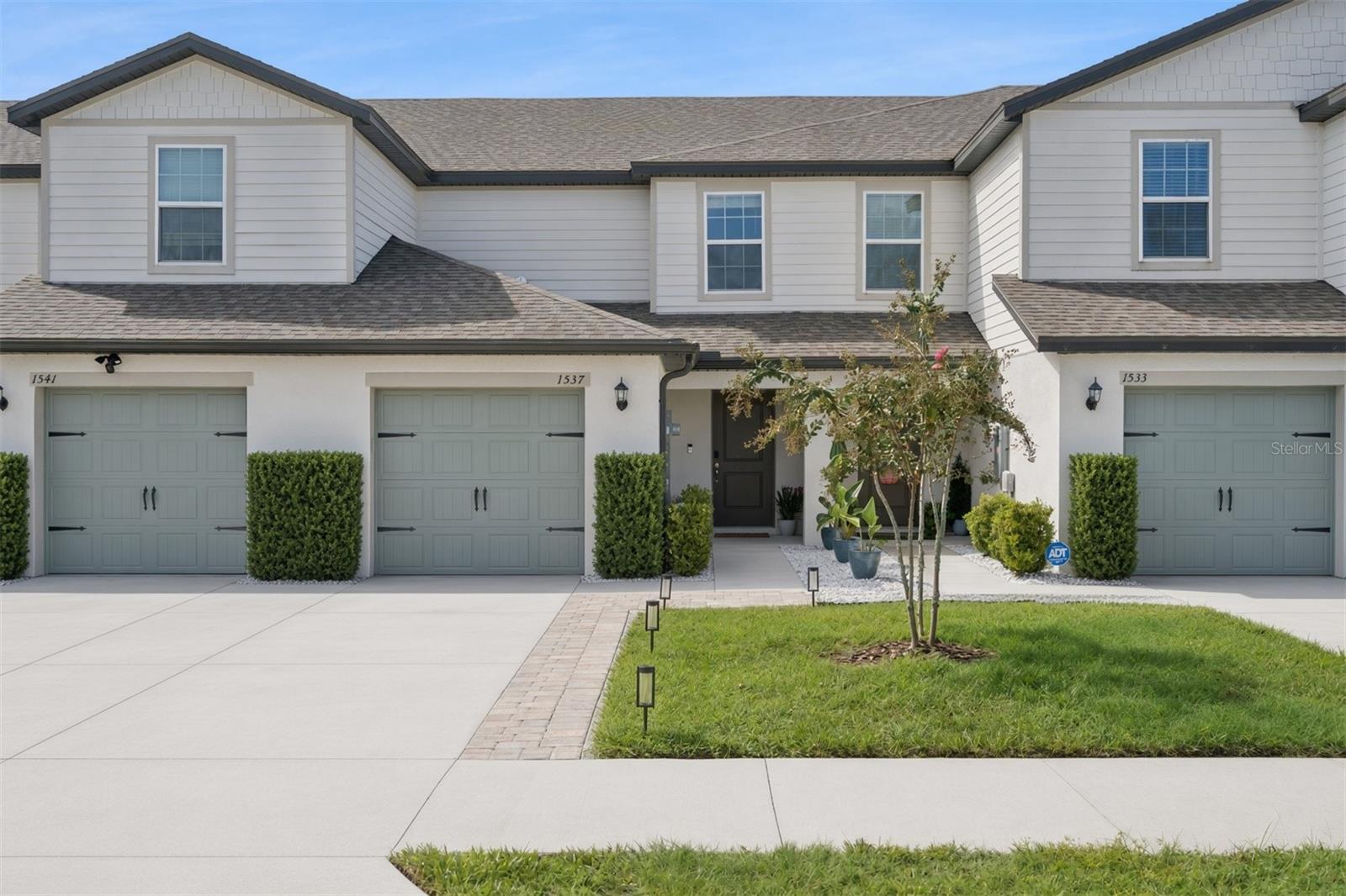 Listing photo 1 for 1537 Wynford Cir