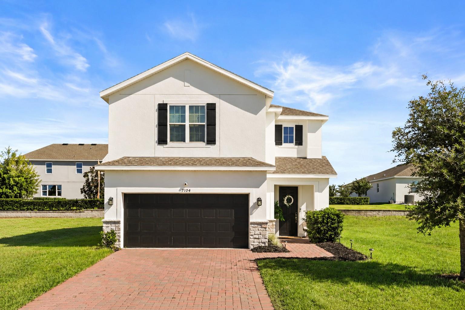 Listing photo 1 for 7104 Dilly Lake Ave