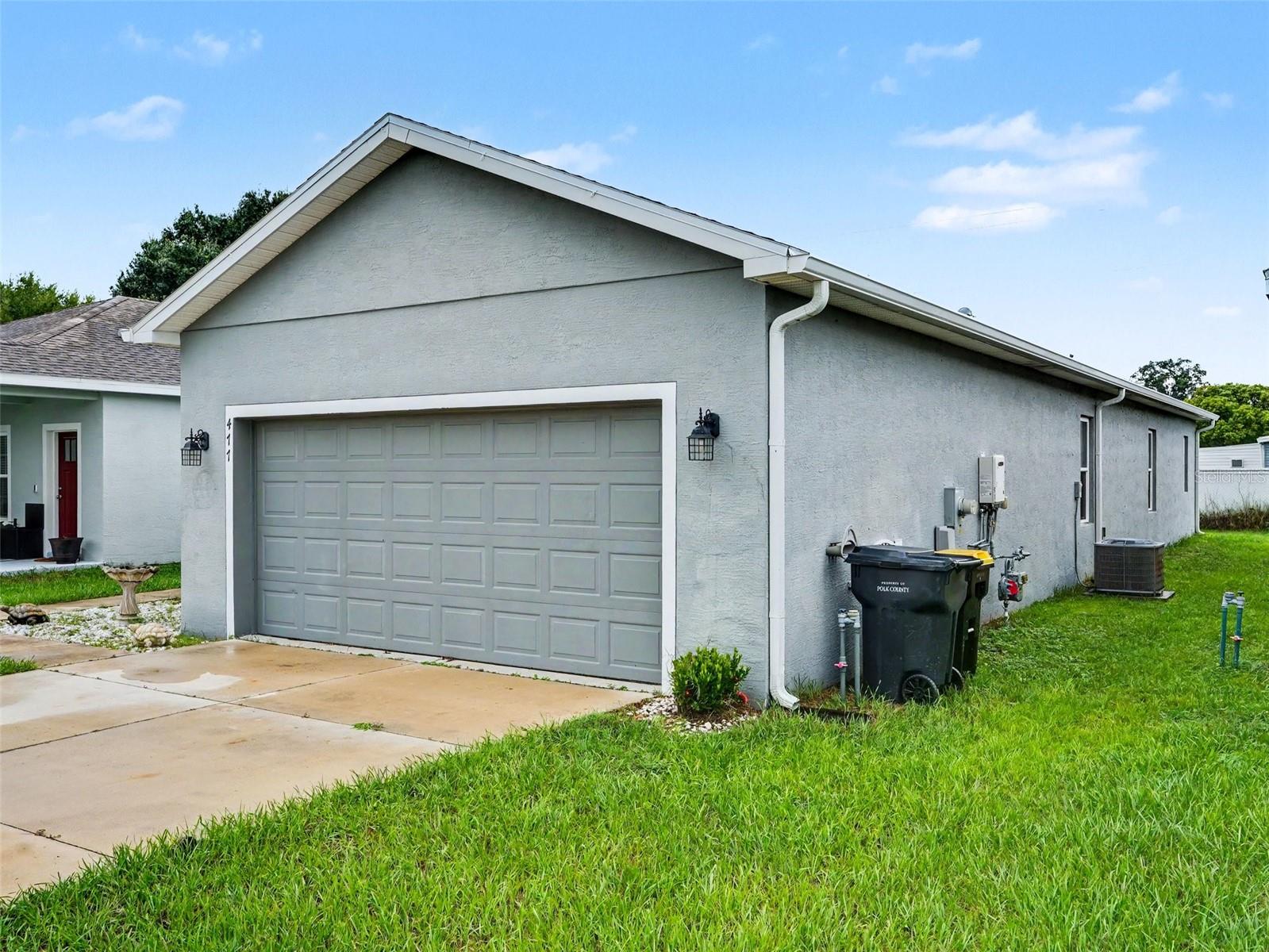 Listing photo 2 for 477 Kensington View Dr