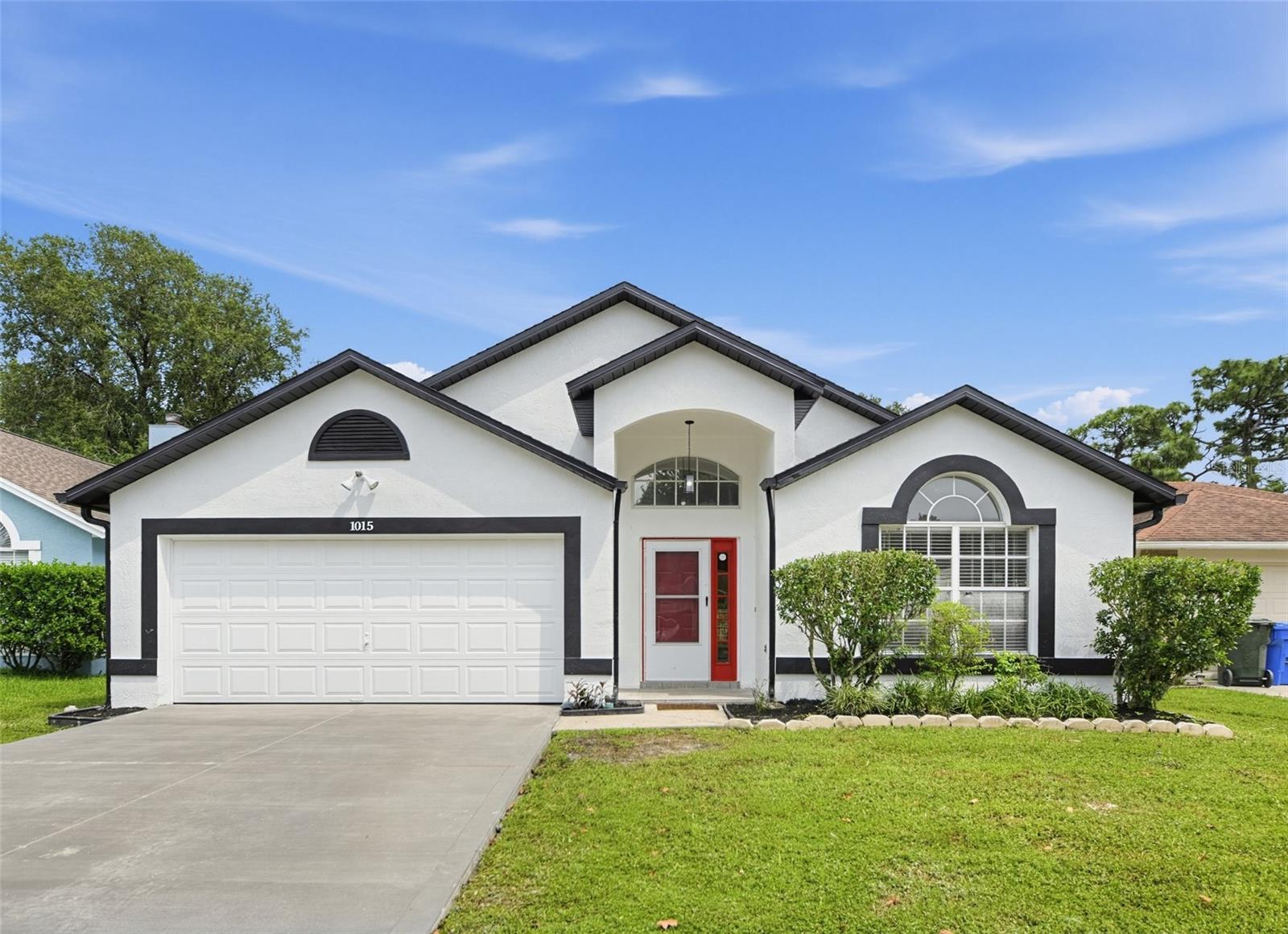 1015 BARTLETT COURT