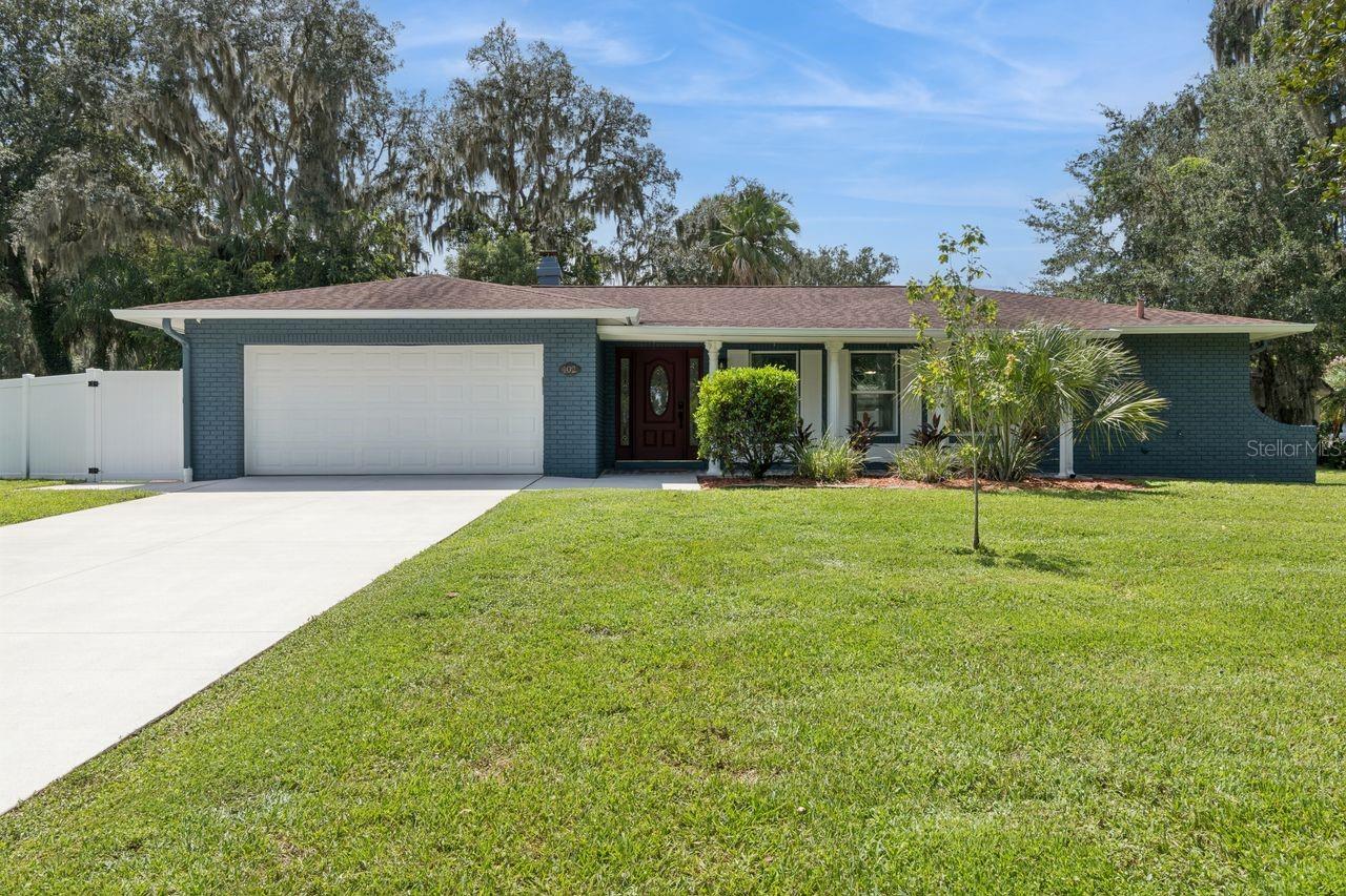 402 VALENCIA CIRCLE