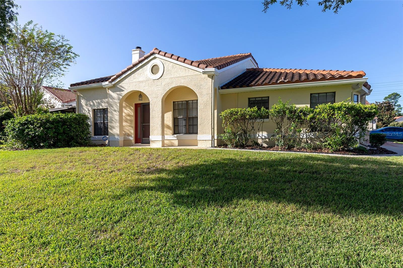 Listing photo 1 for 1000 Troon Trce