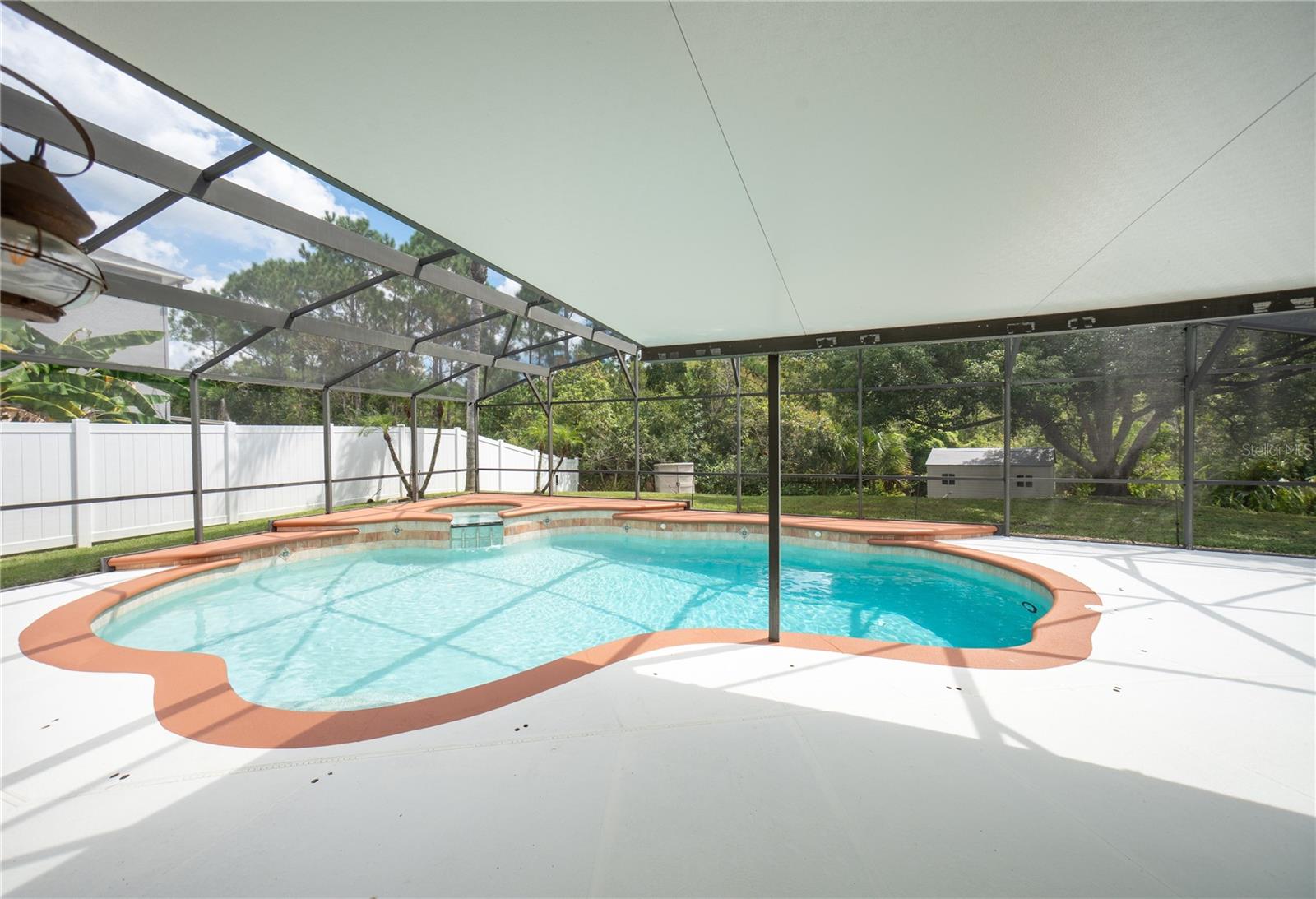 Listing photo 2 for 14208 Abington Heights Dr