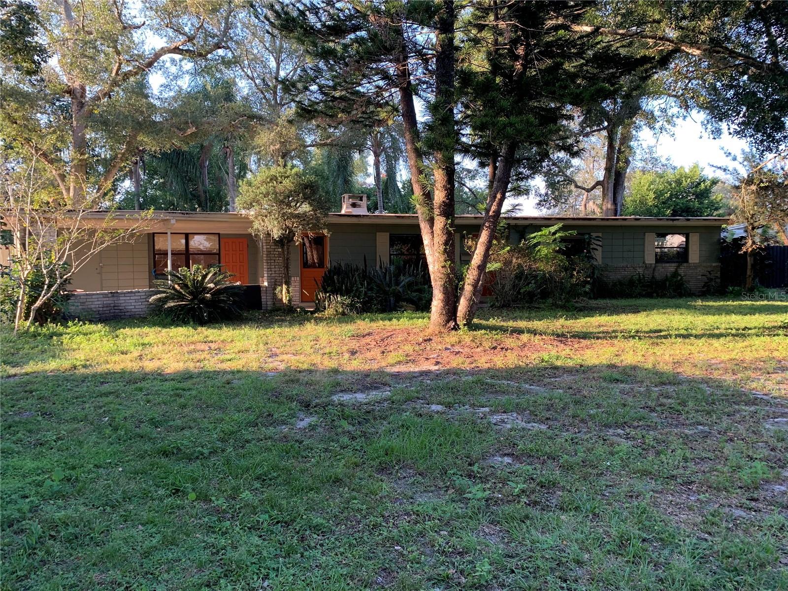 265 LAKE SEMINARY CIRCLE
