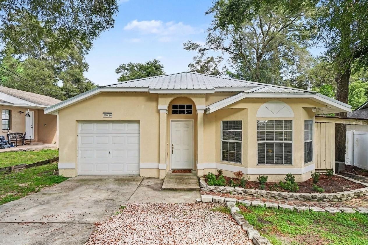 Listing photo 1 for 30944 Teho St