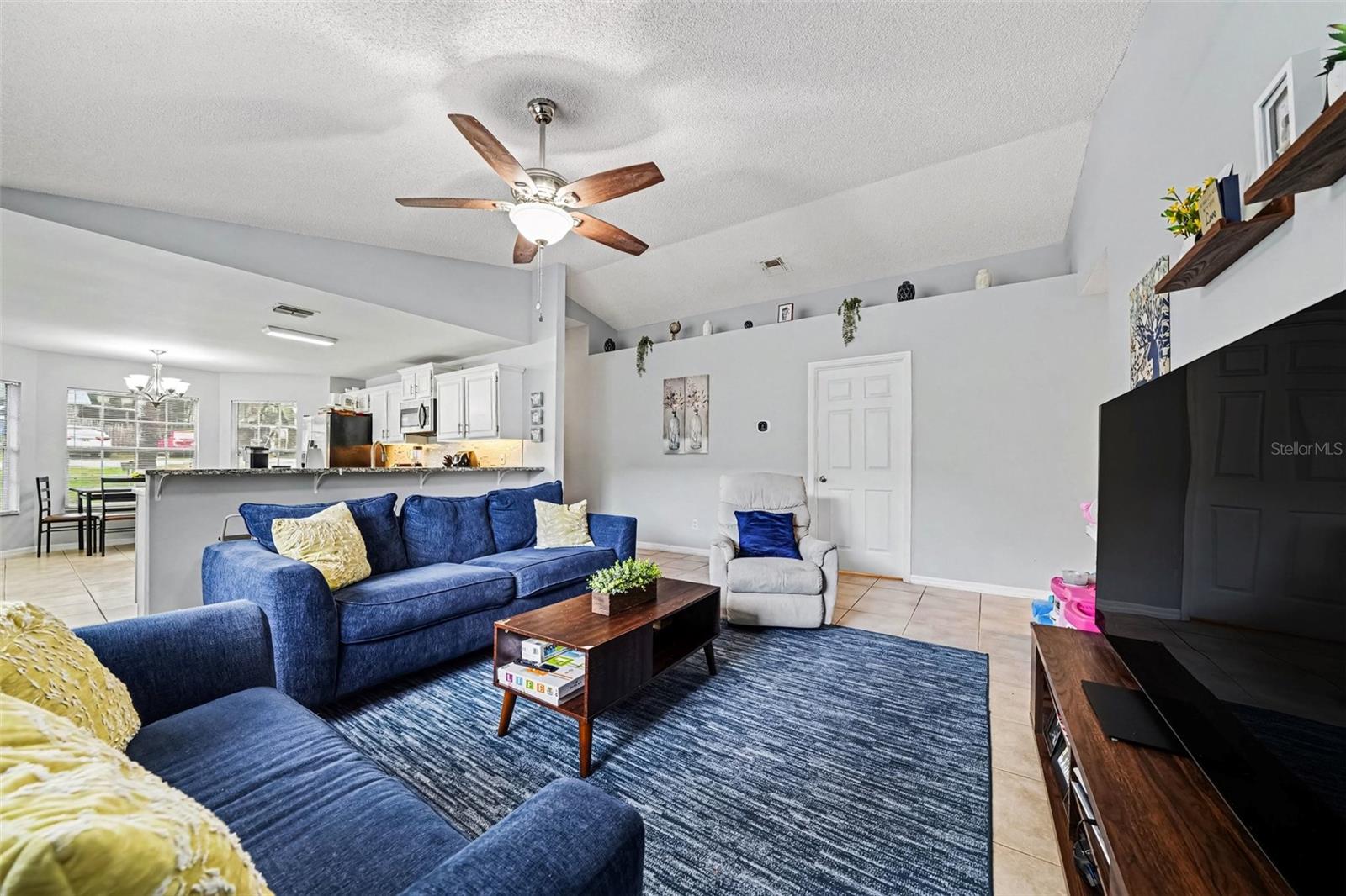 Listing photo 3 for 30944 Teho St
