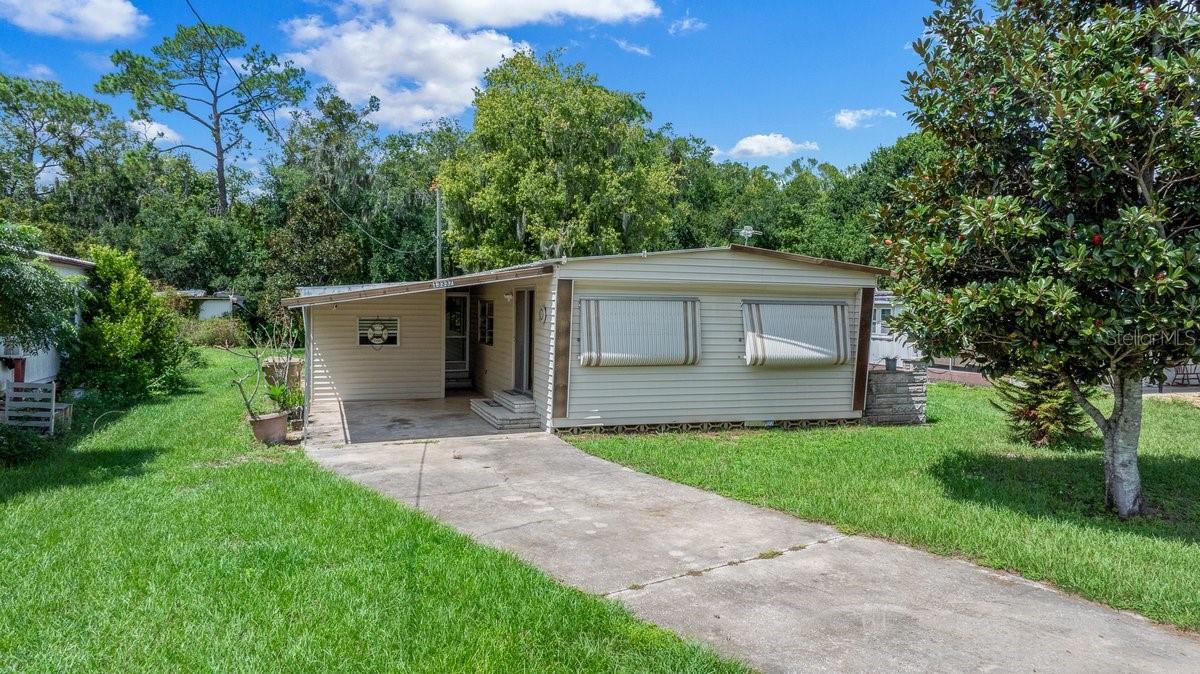 Listing photo 1 for 13337 Woodland Dr