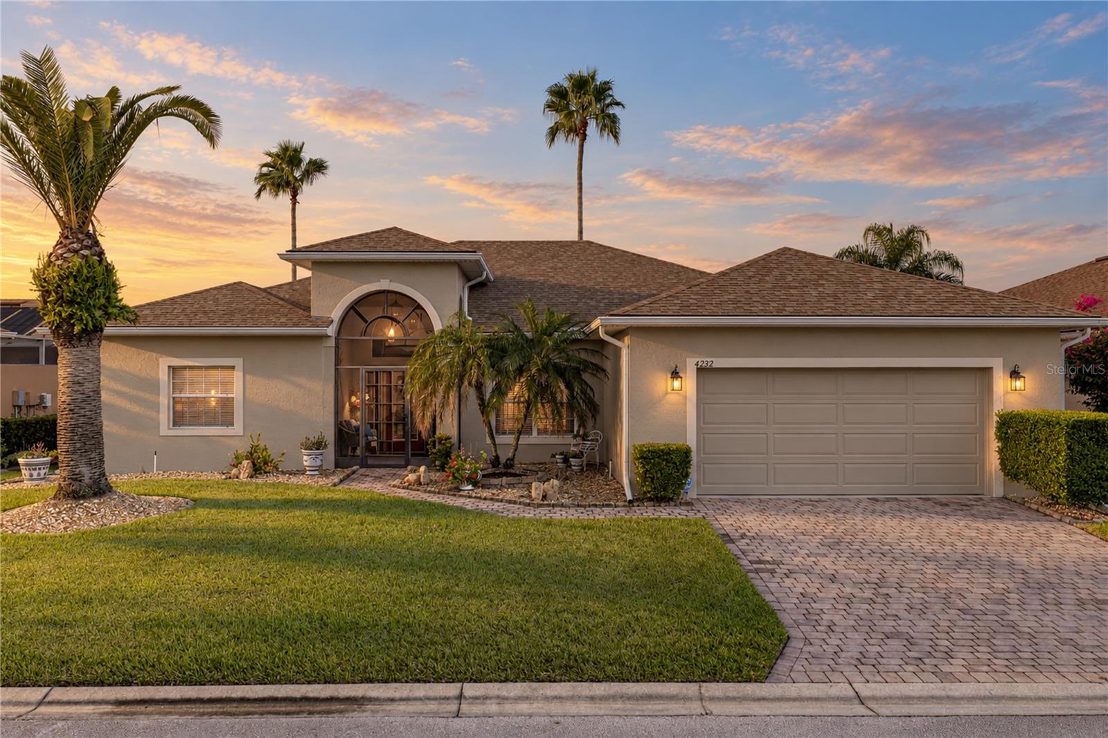 Listing photo 1 for 4232 Dornoch Dr