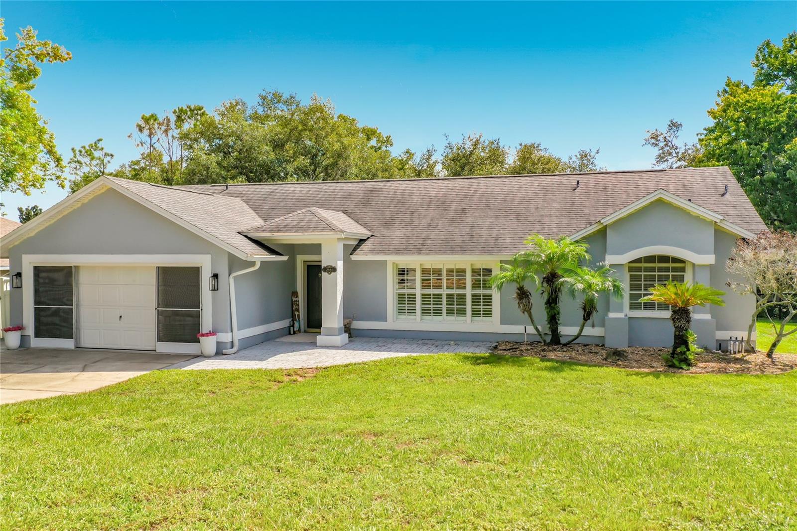 Listing photo 1 for 2961 Westgate Dr