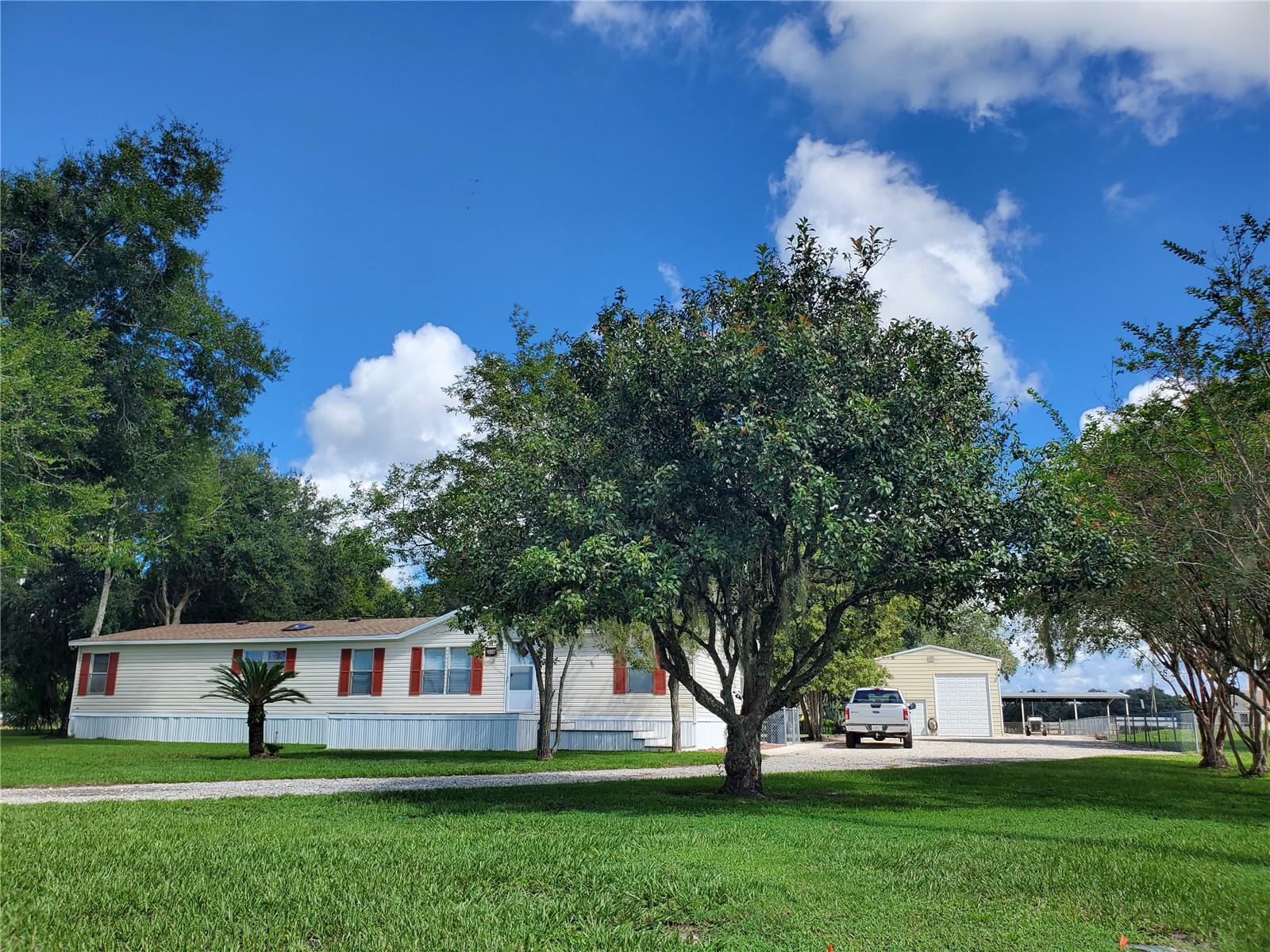 Listing photo 1 for 4902 Country Trails Dr