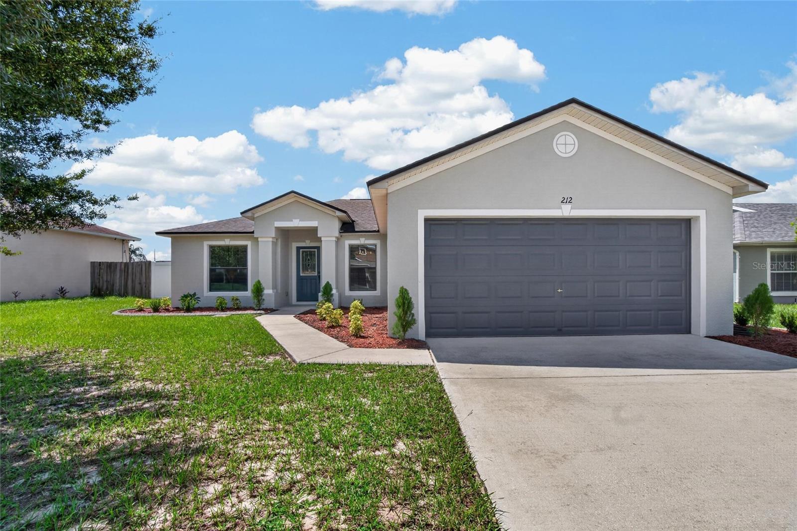 Listing photo 1 for 212 Majestic Gardens Ln