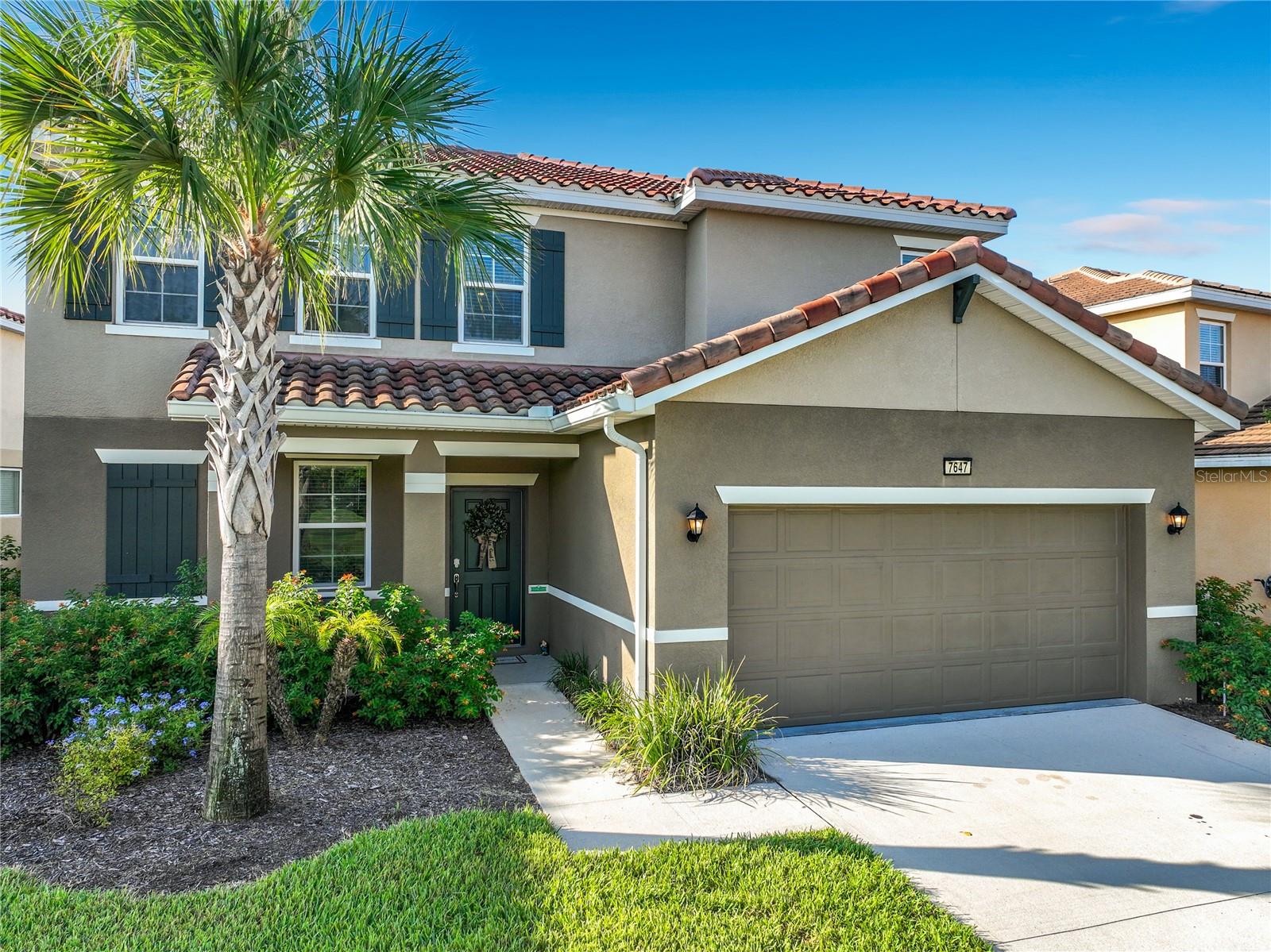 Listing photo 3 for 7647 Oakmoss Loop