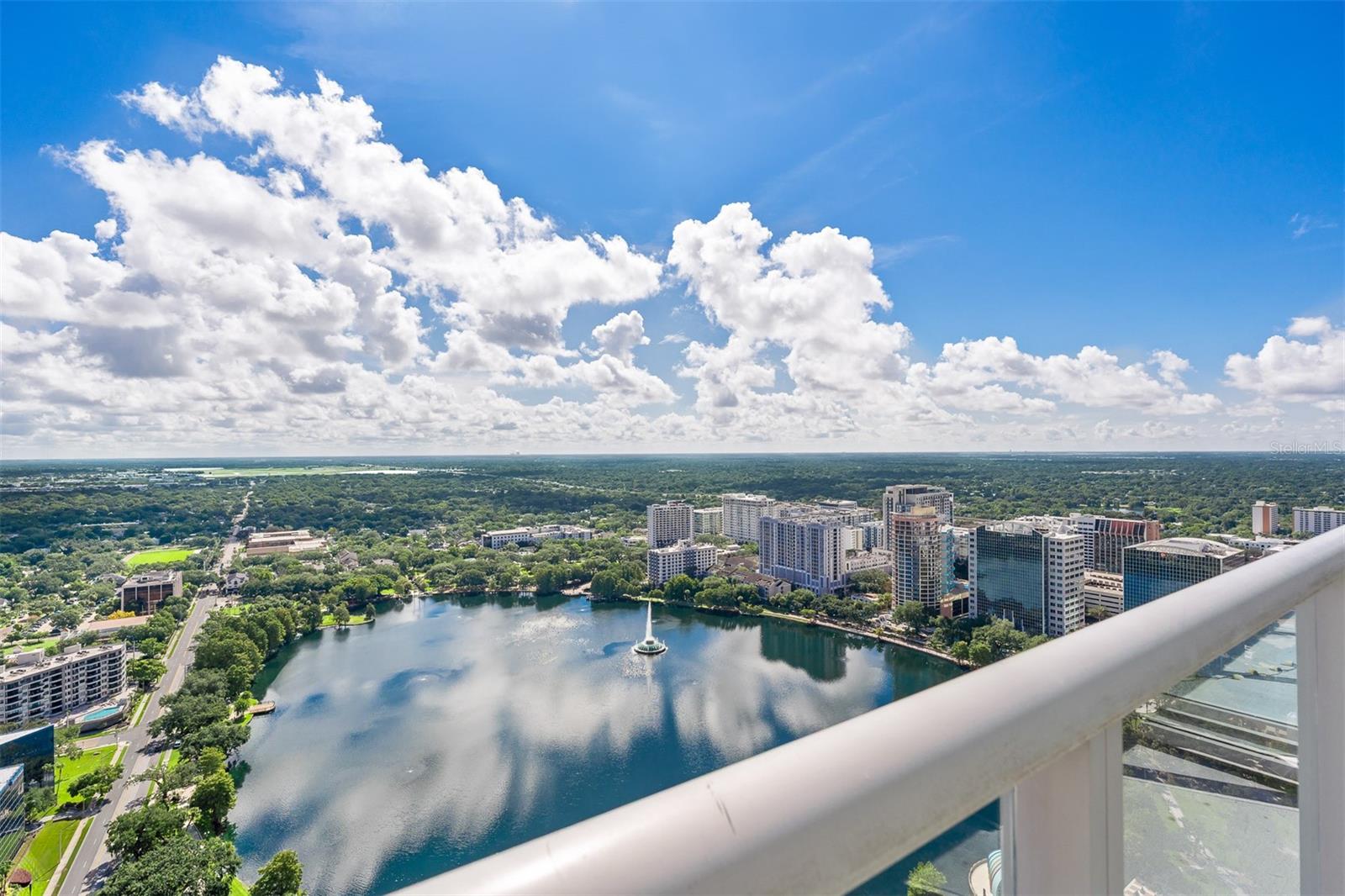 Listing photo 2 for 150 E Robinson St #3503