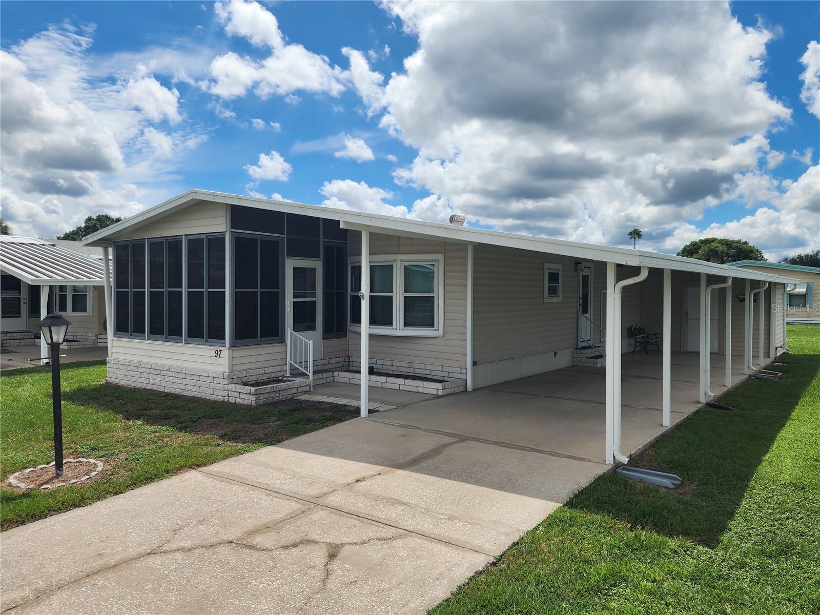 Listing photo 2 for 97 Parson Dr
