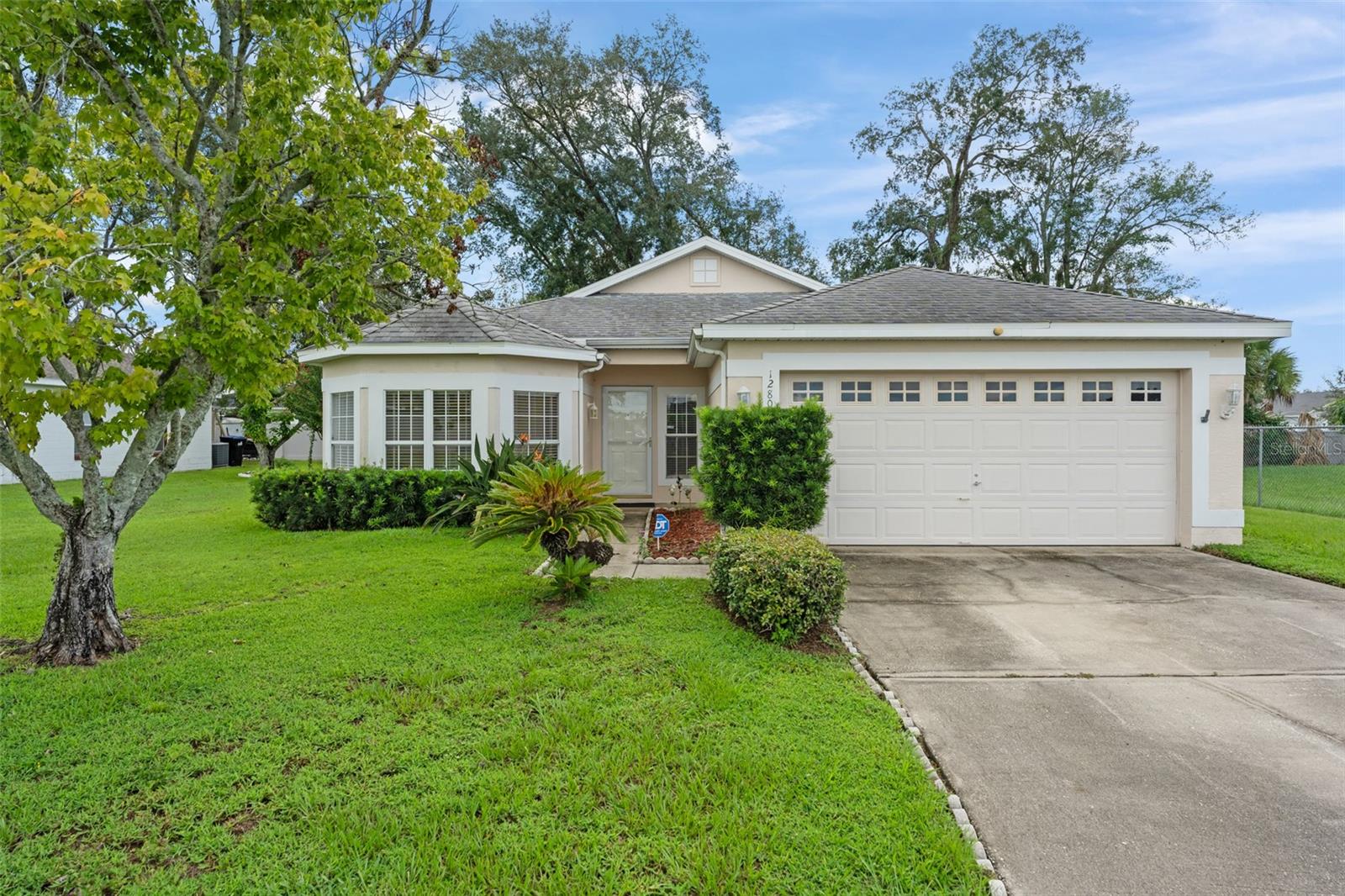 Listing photo 1 for 1280 Tyler Lake Cir