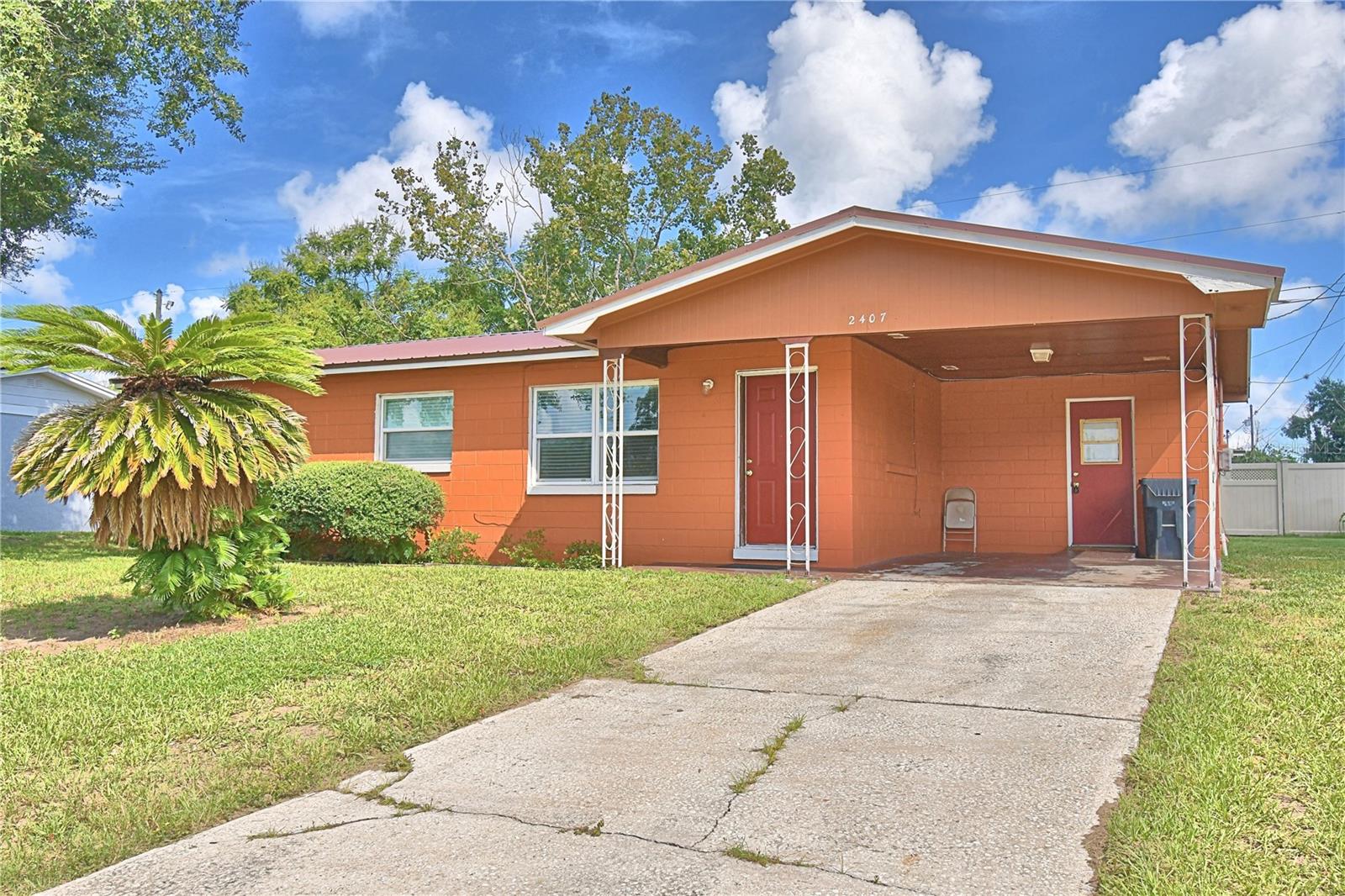 Listing photo 1 for 2407 Lilly St