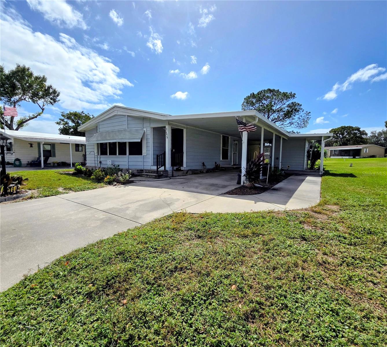 Listing photo 1 for 2430 Fairbluff Rd #1556