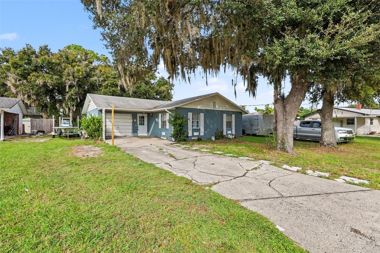 Listing photo 1 for 1306 15th St Sw