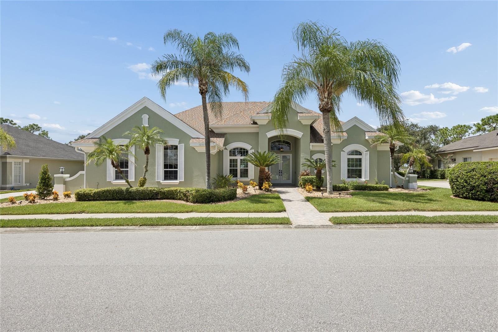 Listing photo 1 for 1233 Vista Hills Dr