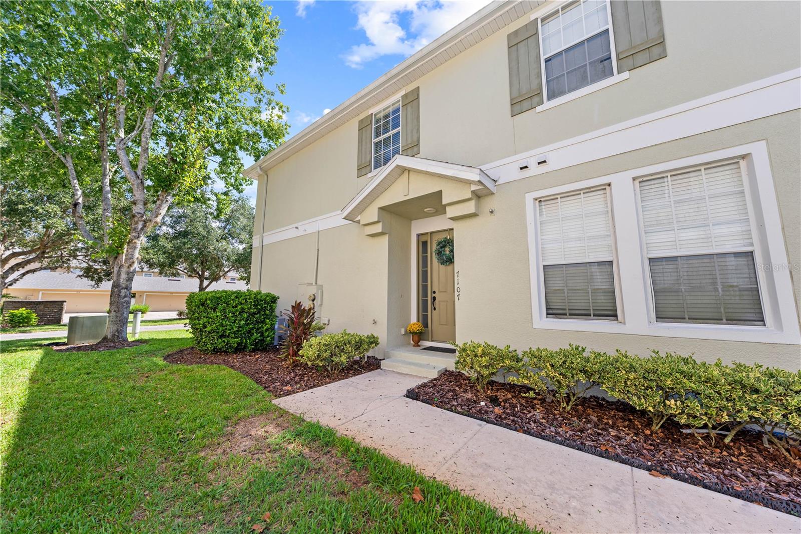 Listing photo 1 for 7107 Red Lantern Dr #7107