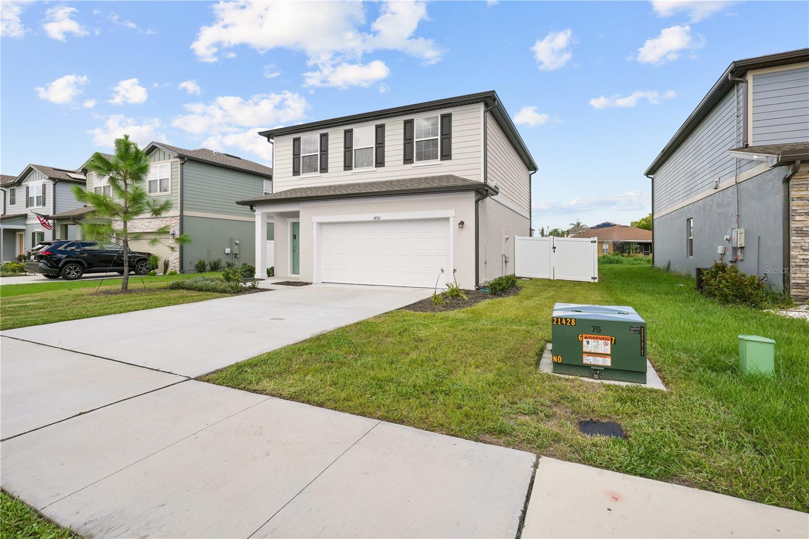 Listing photo 2 for 1451 Dalkeith Cv
