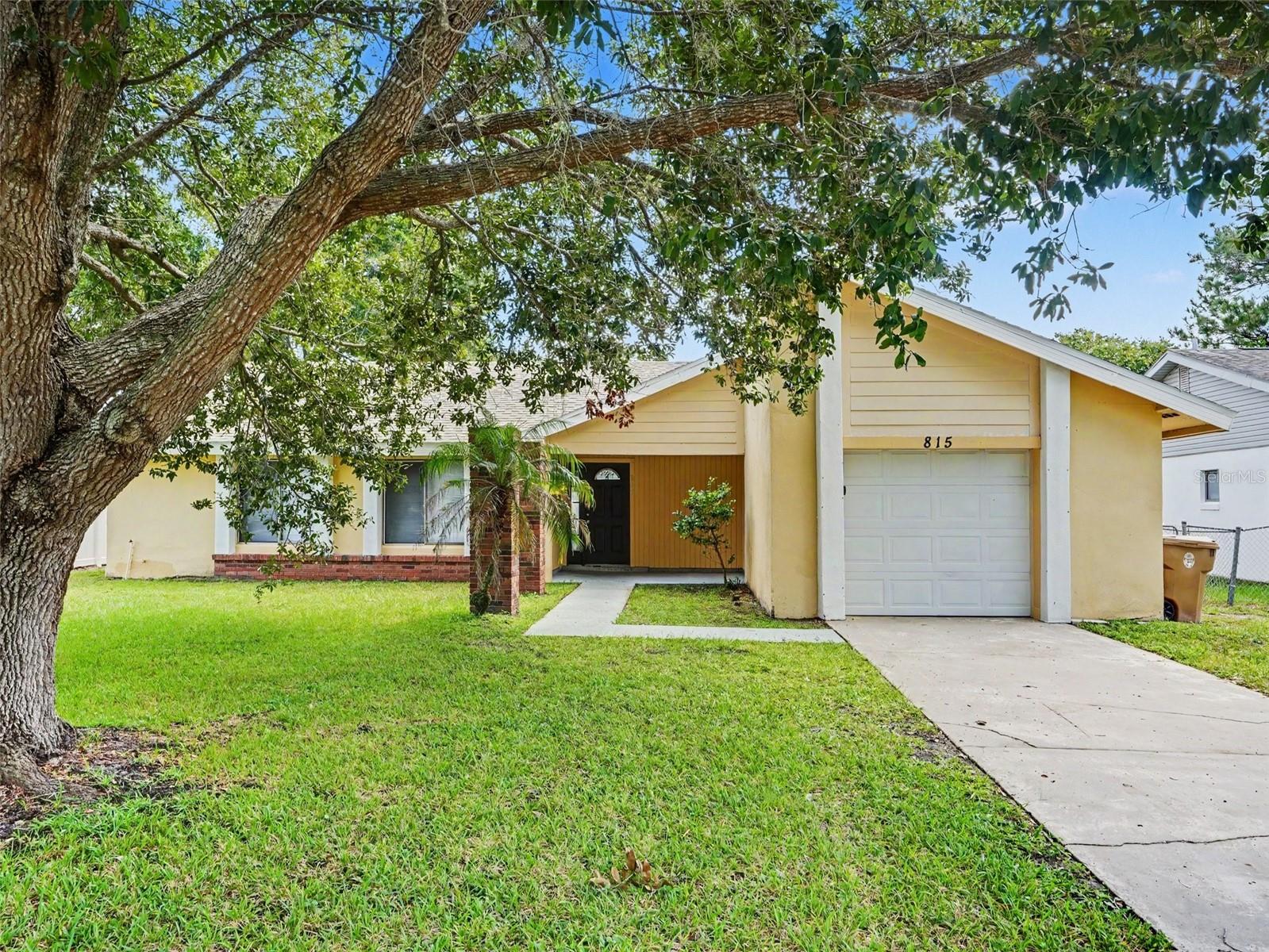 815 E FLAG LANE