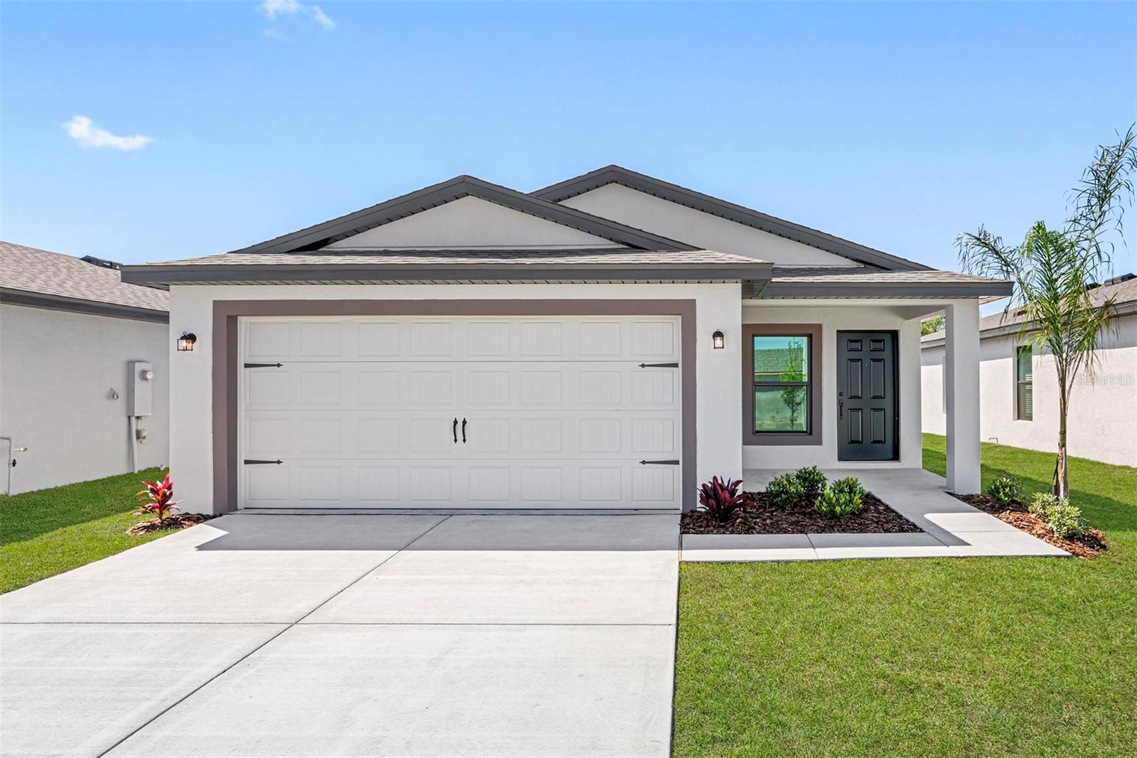 Listing photo 1 for 7124 Canopy Ln